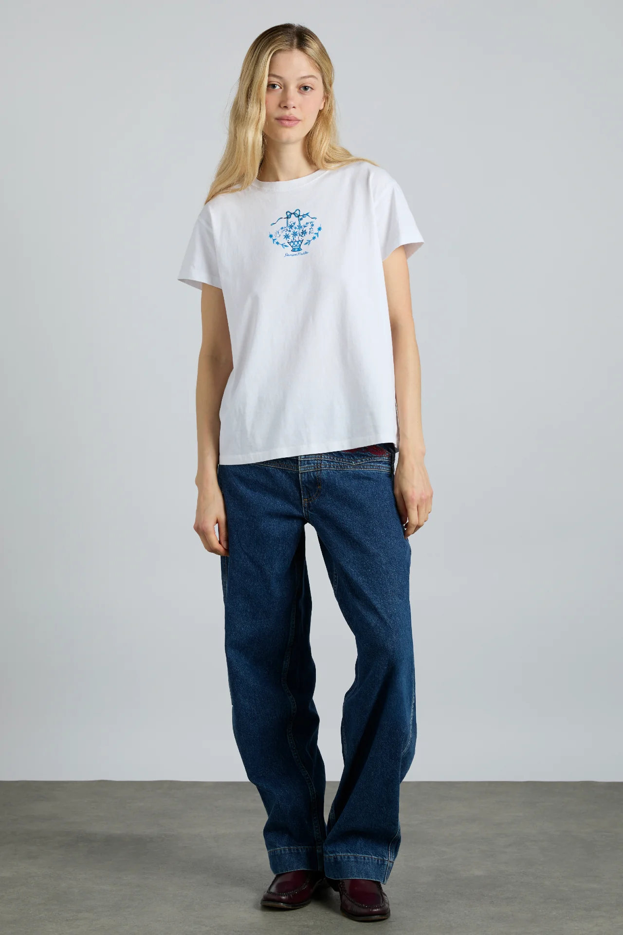 flower basket shrunken tee- white