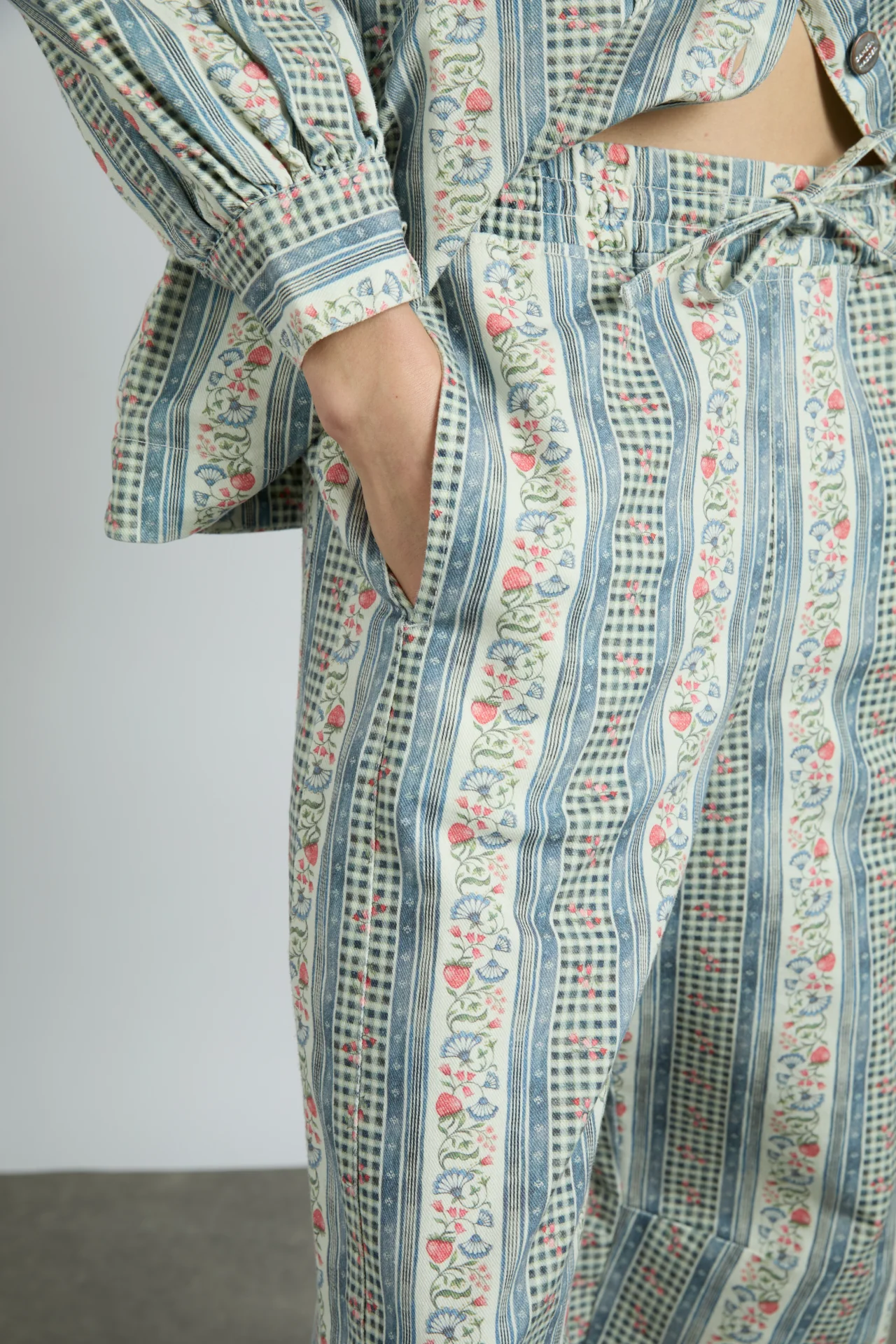 felix twill trouser - wallpaper floral