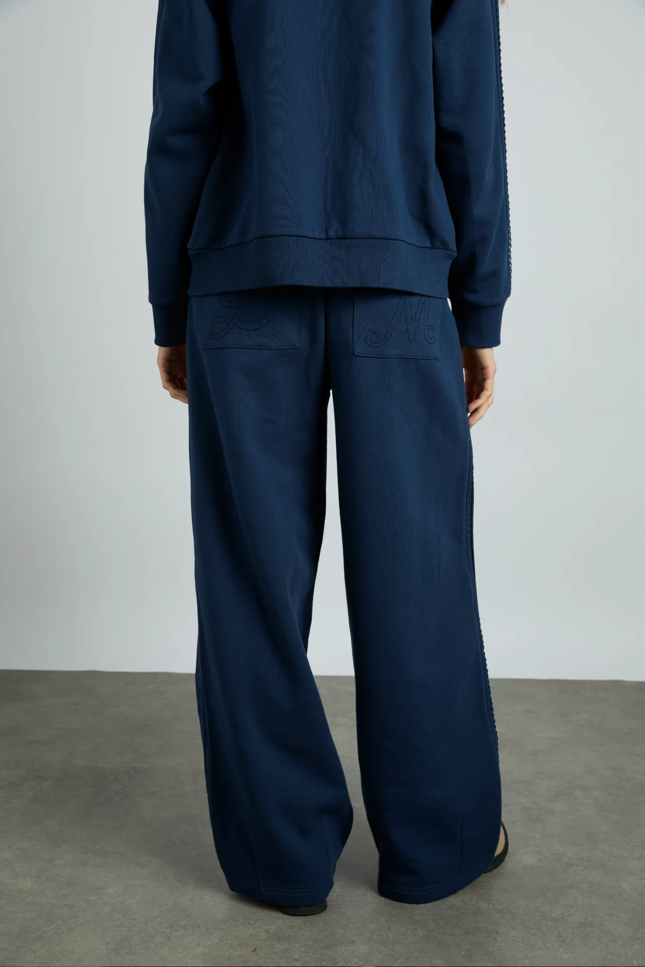 rafe jogger with crochet edge stripe - navy