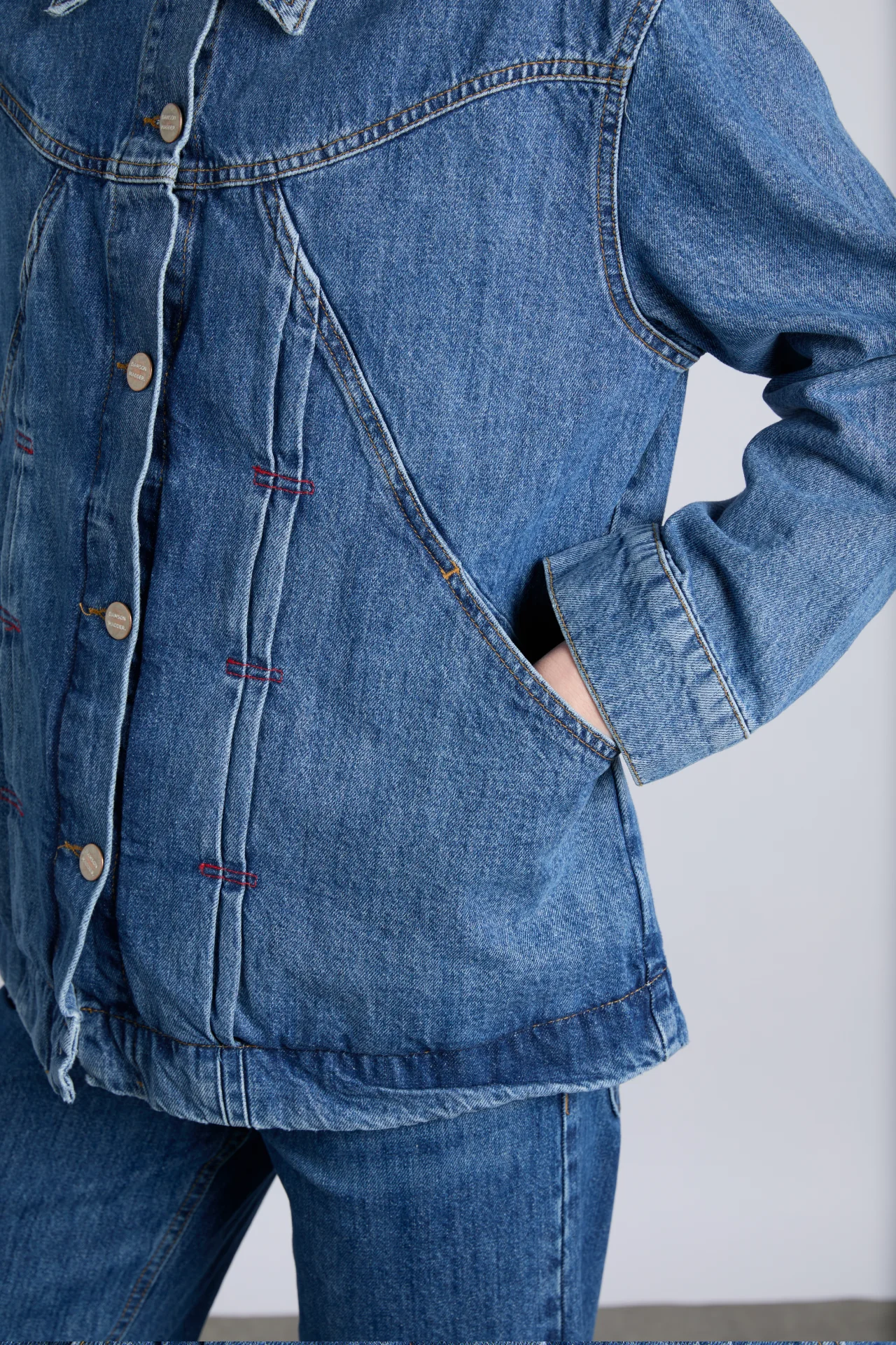 stevie shacket - mid wash