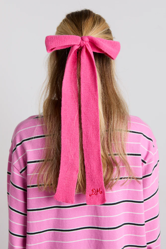 knitted hair bow in pink