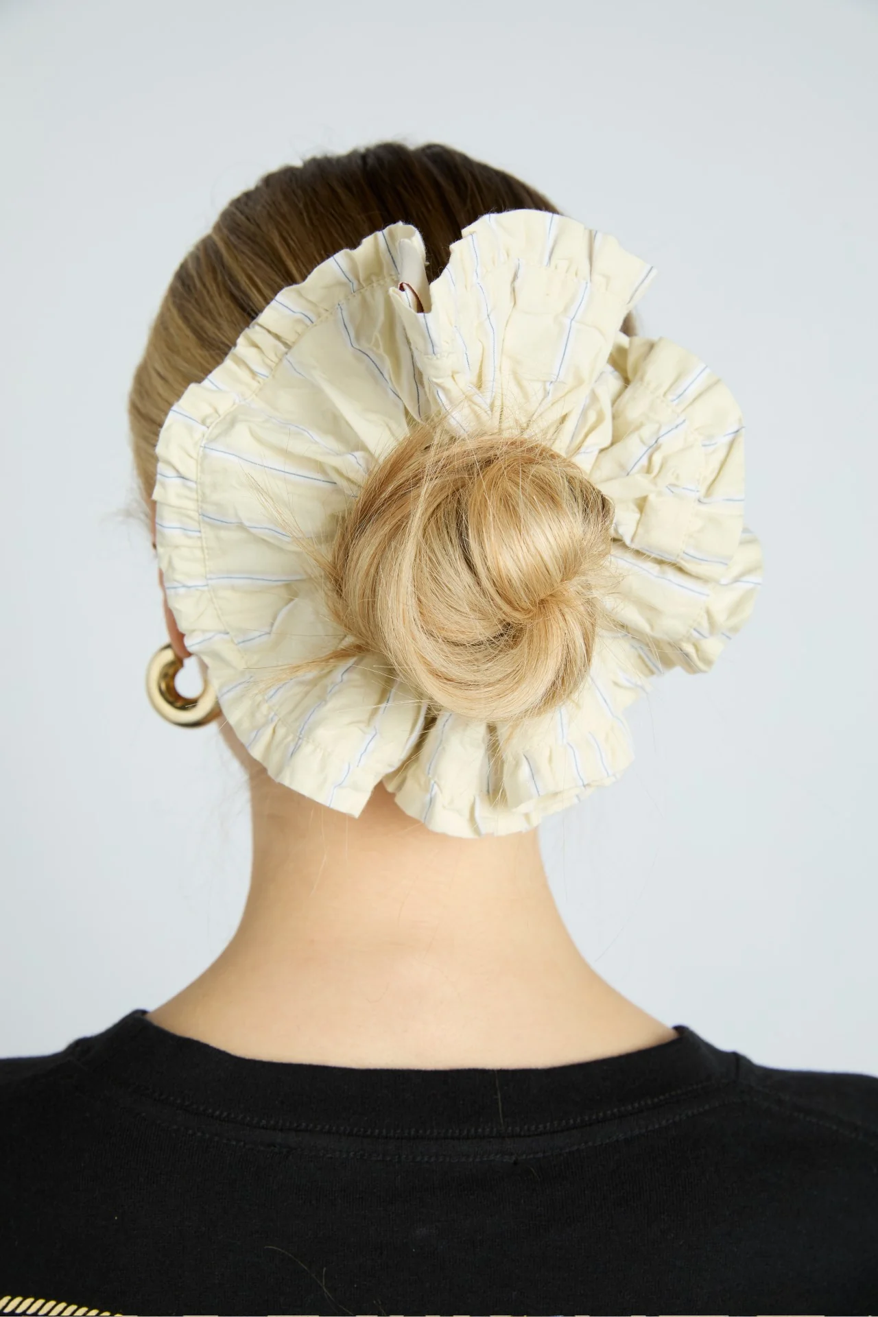 scrunchie in butter business stripe