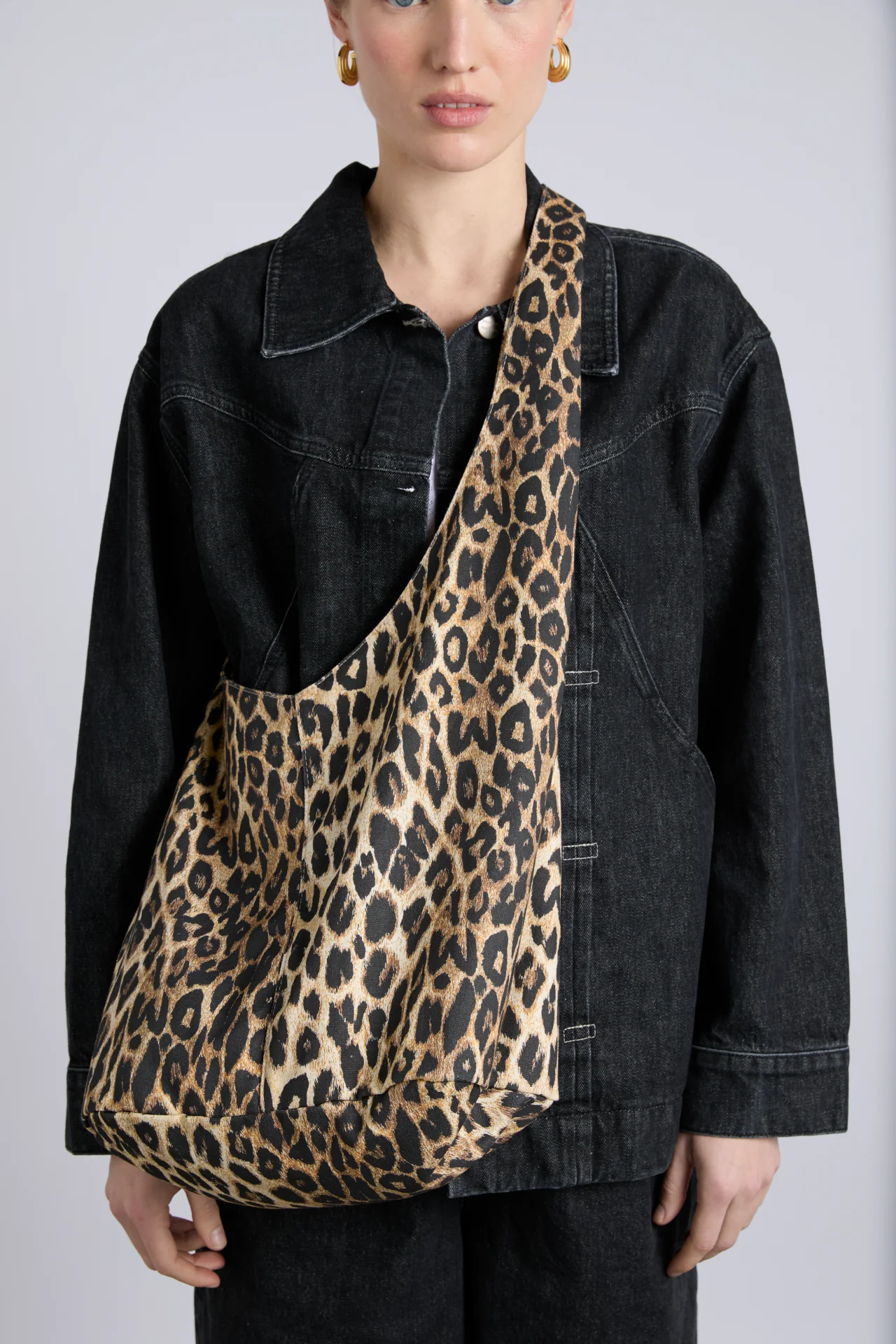 cross body sling bag - leopard
