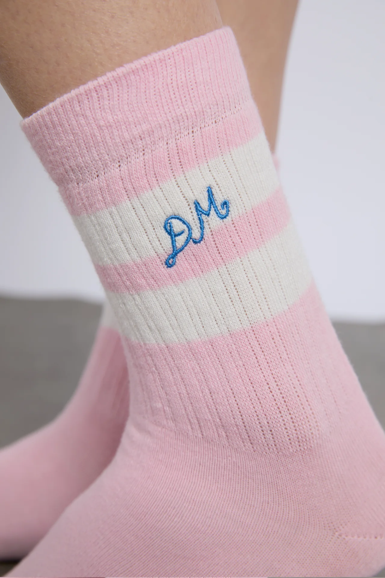 sporty calf length socks in pink and ecru