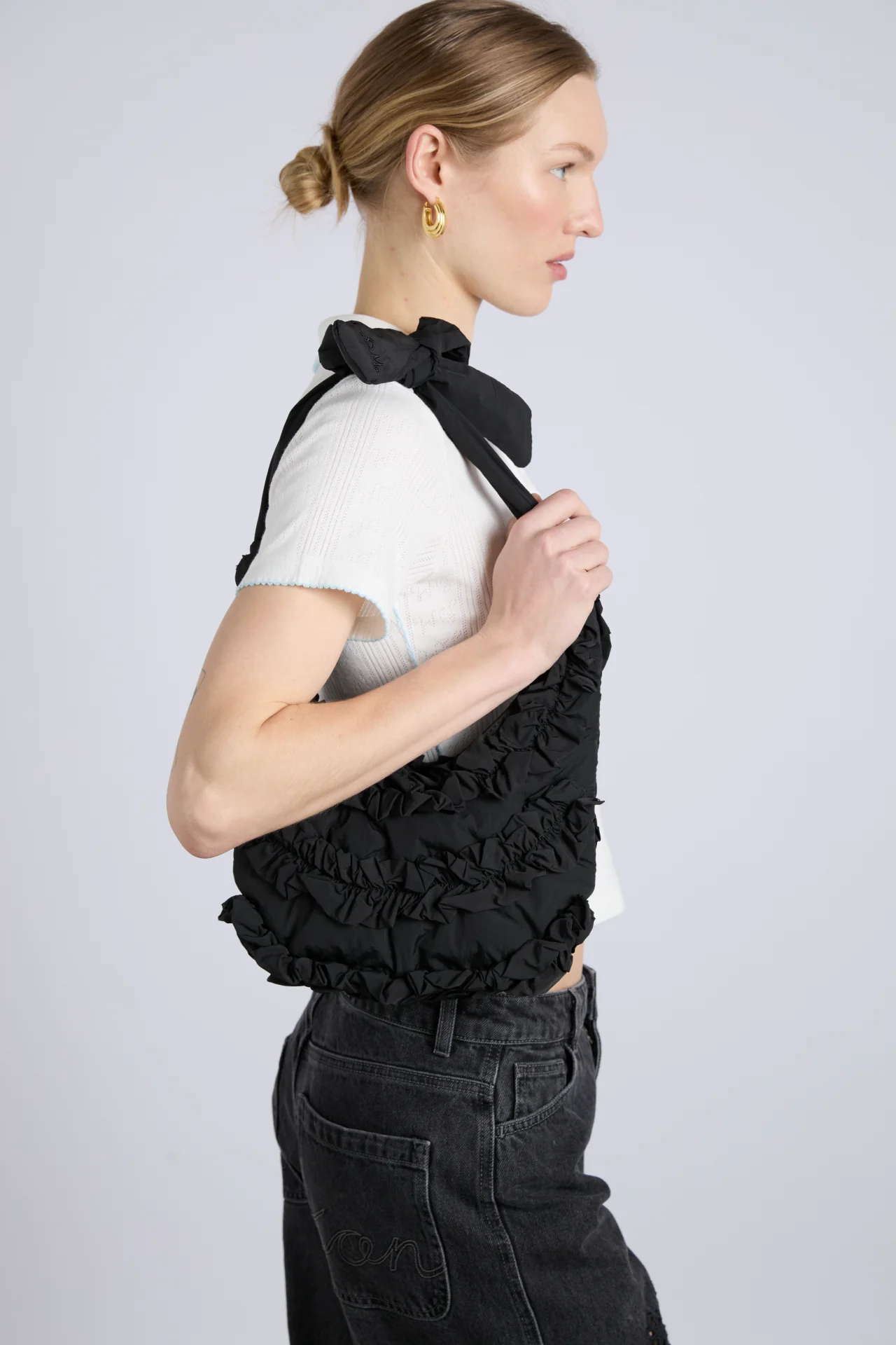 quinn slouchy bag in black