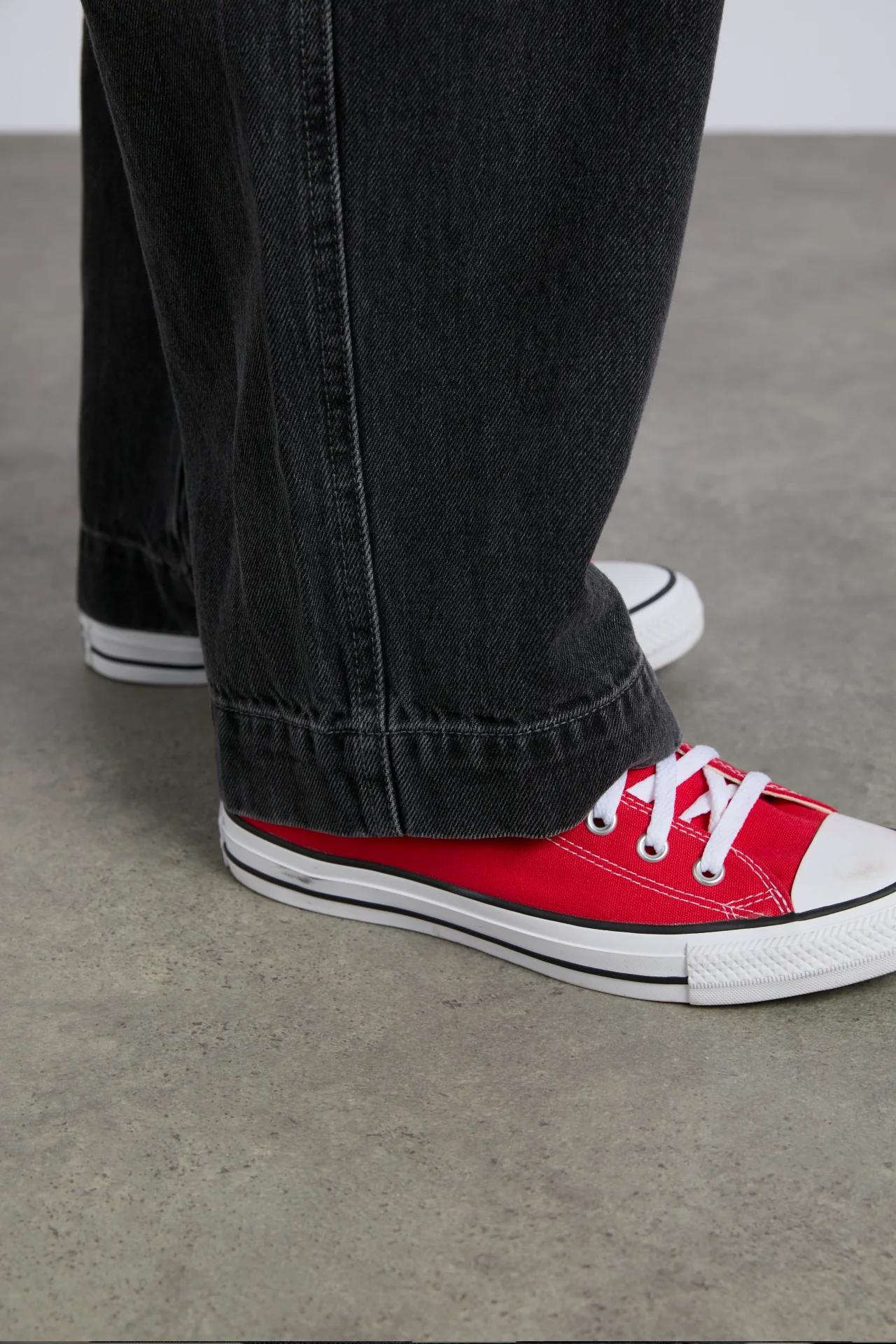 drew jeans- washed black broderie