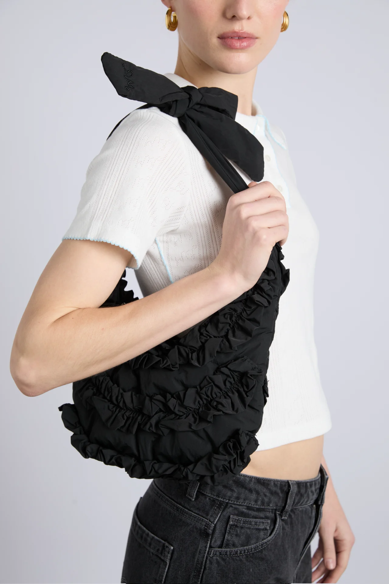 quinn slouchy bag in black