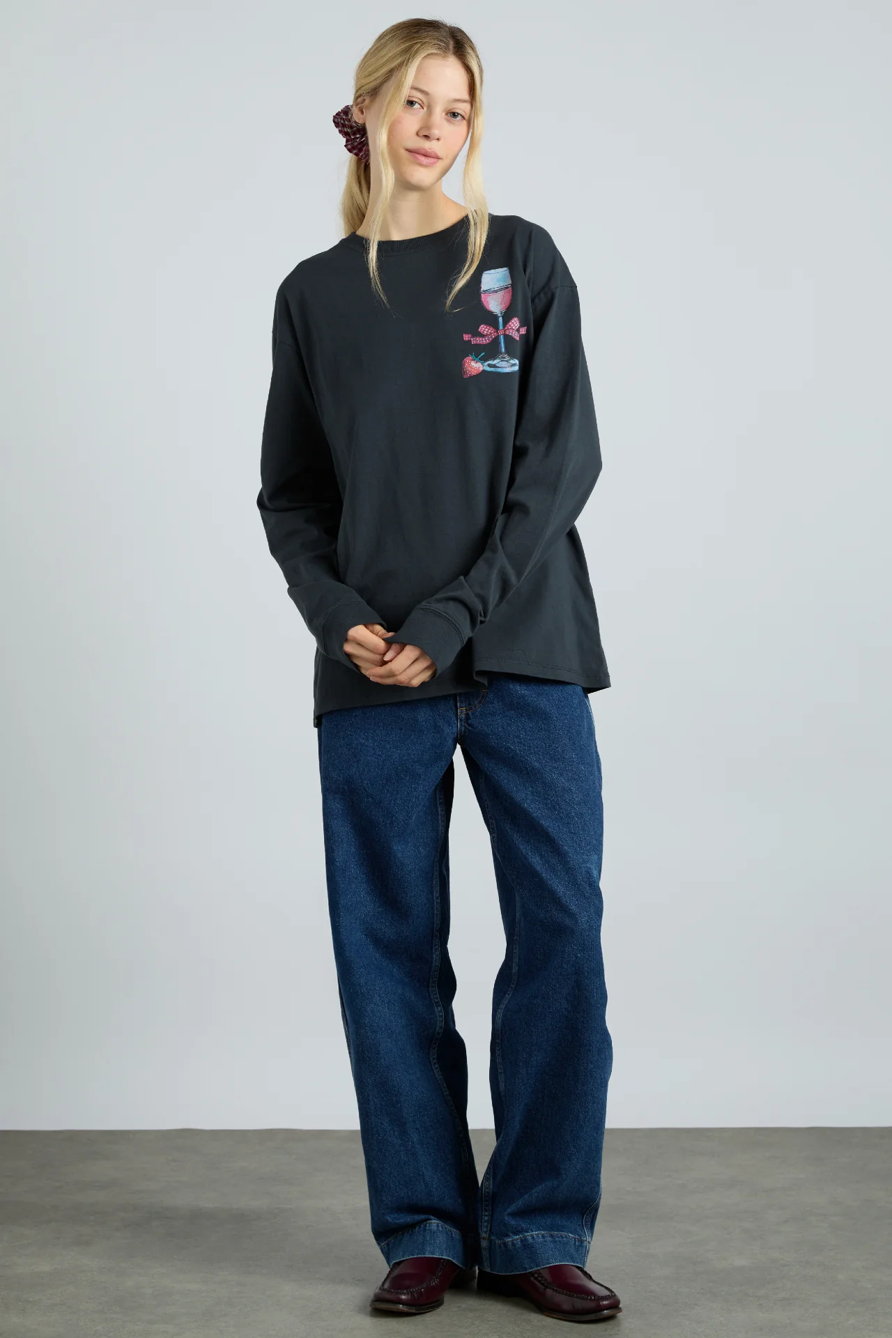 rose wine long sleeve tee- charcoal