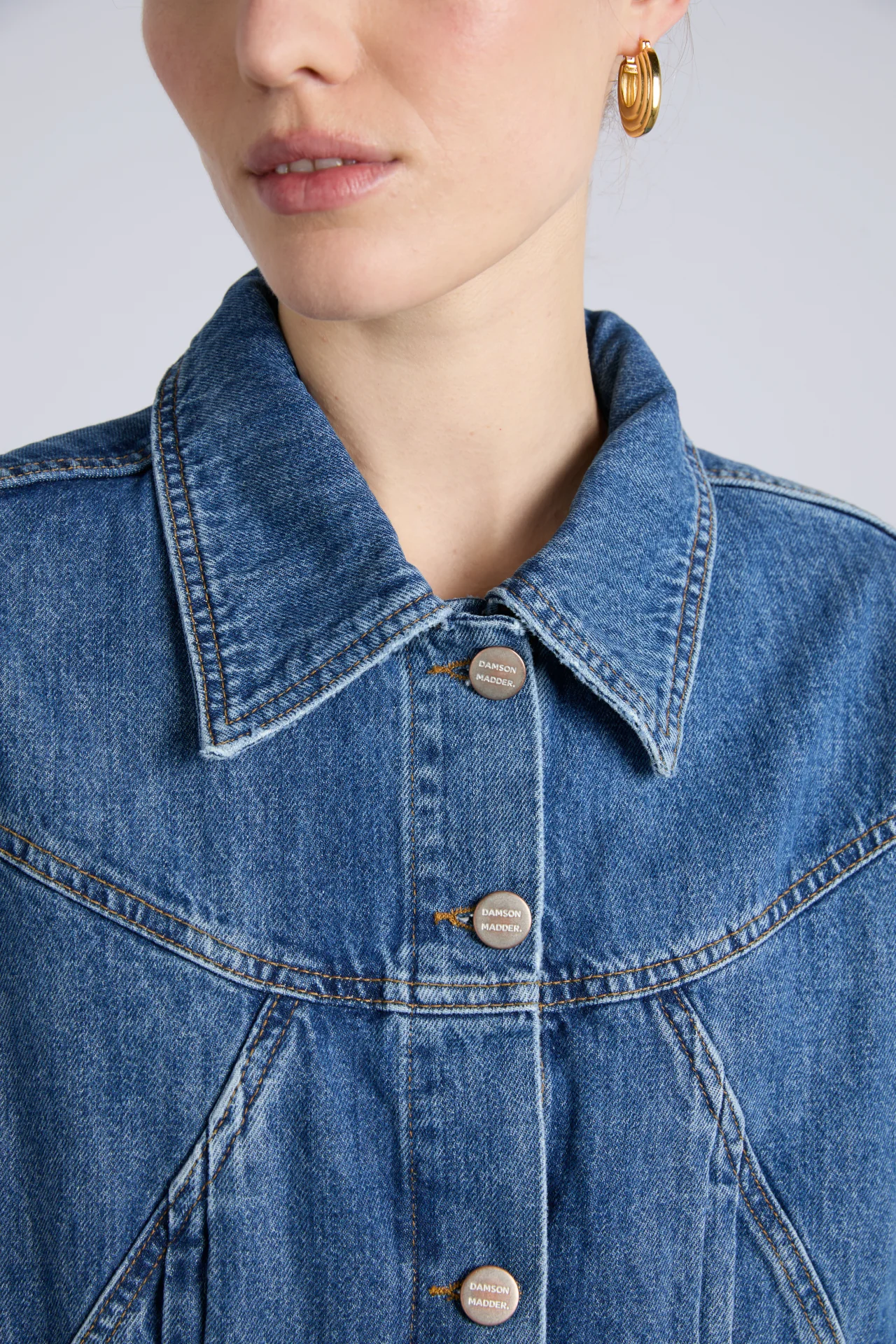 stevie shacket - mid wash