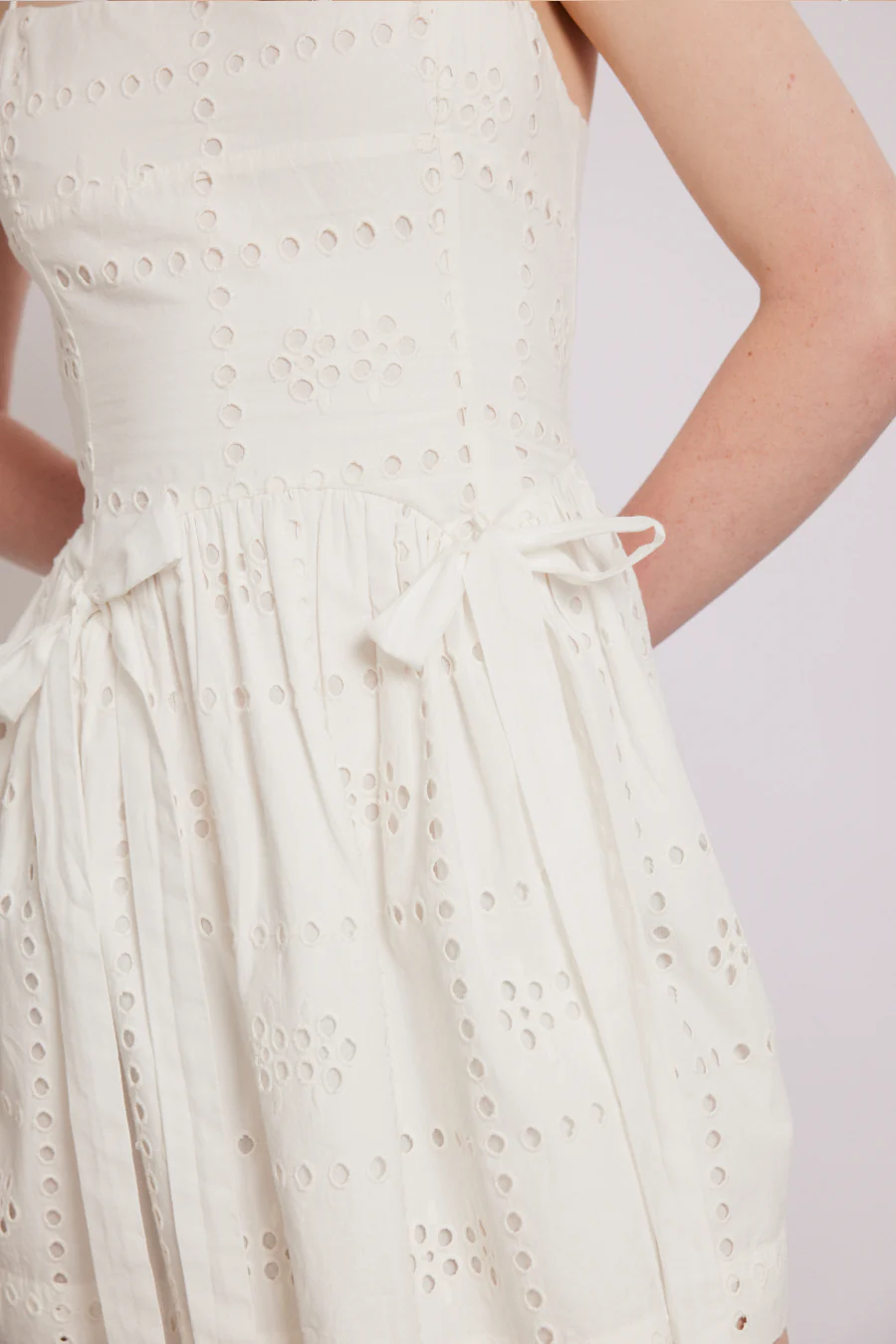 penelope mini - white broderie