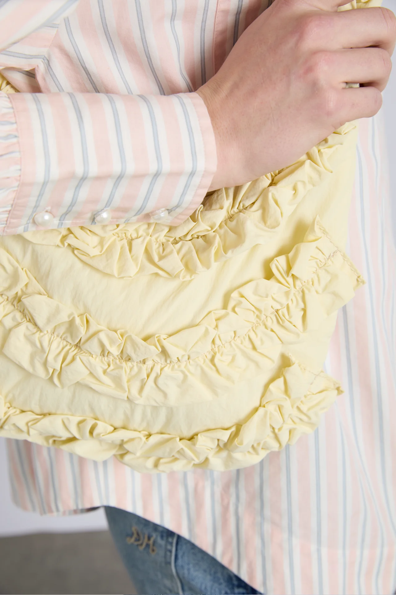 quinn slouchy bag in butter yellow