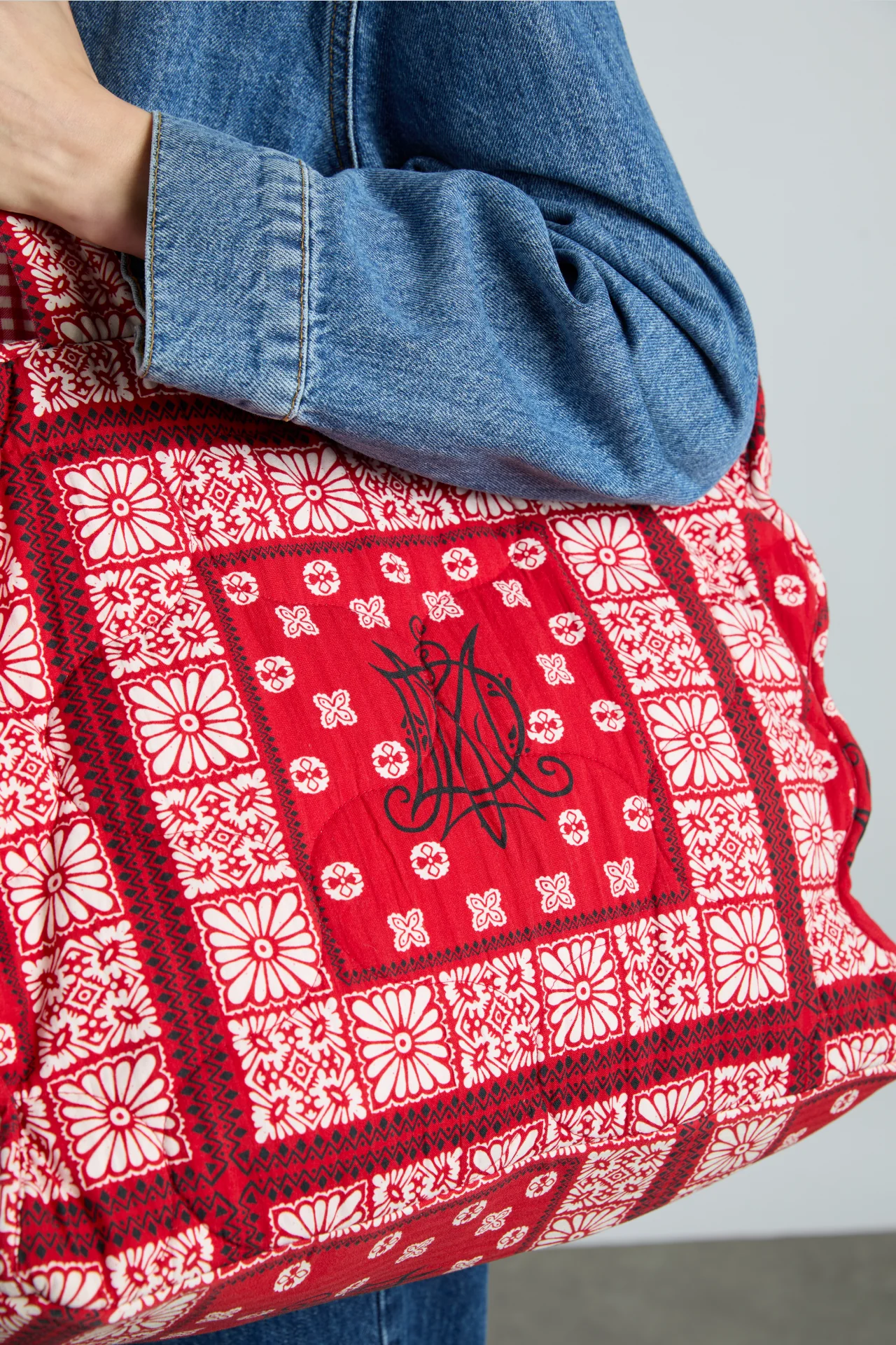 quilted tote bag in red bandana print