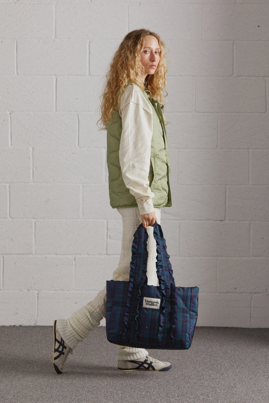 frill tote in green check