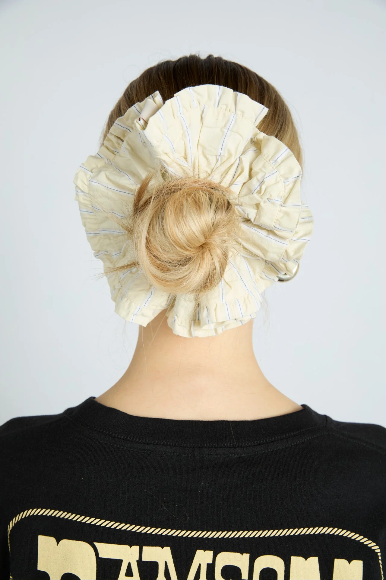 scrunchie in butter business stripe