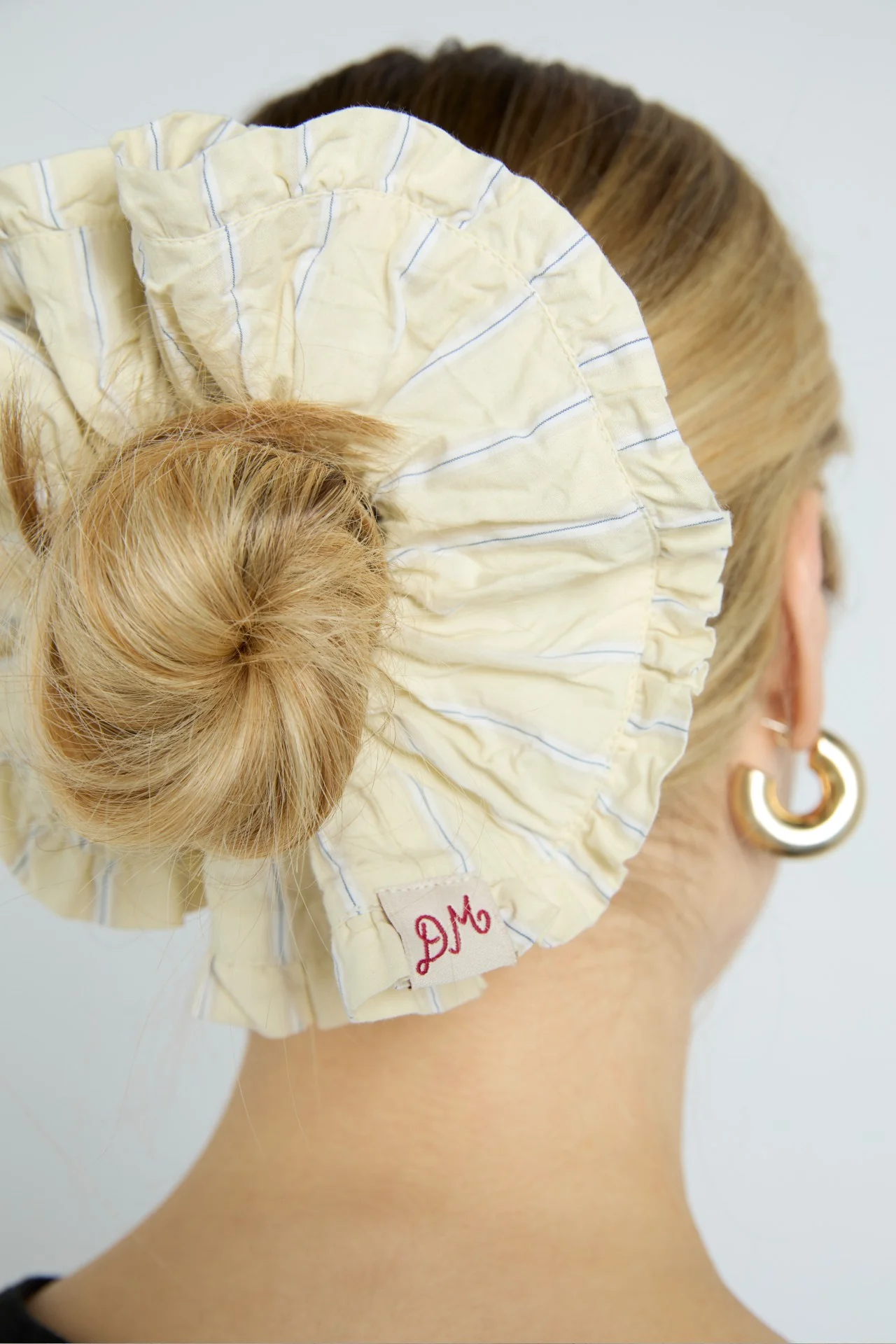 scrunchie in butter business stripe