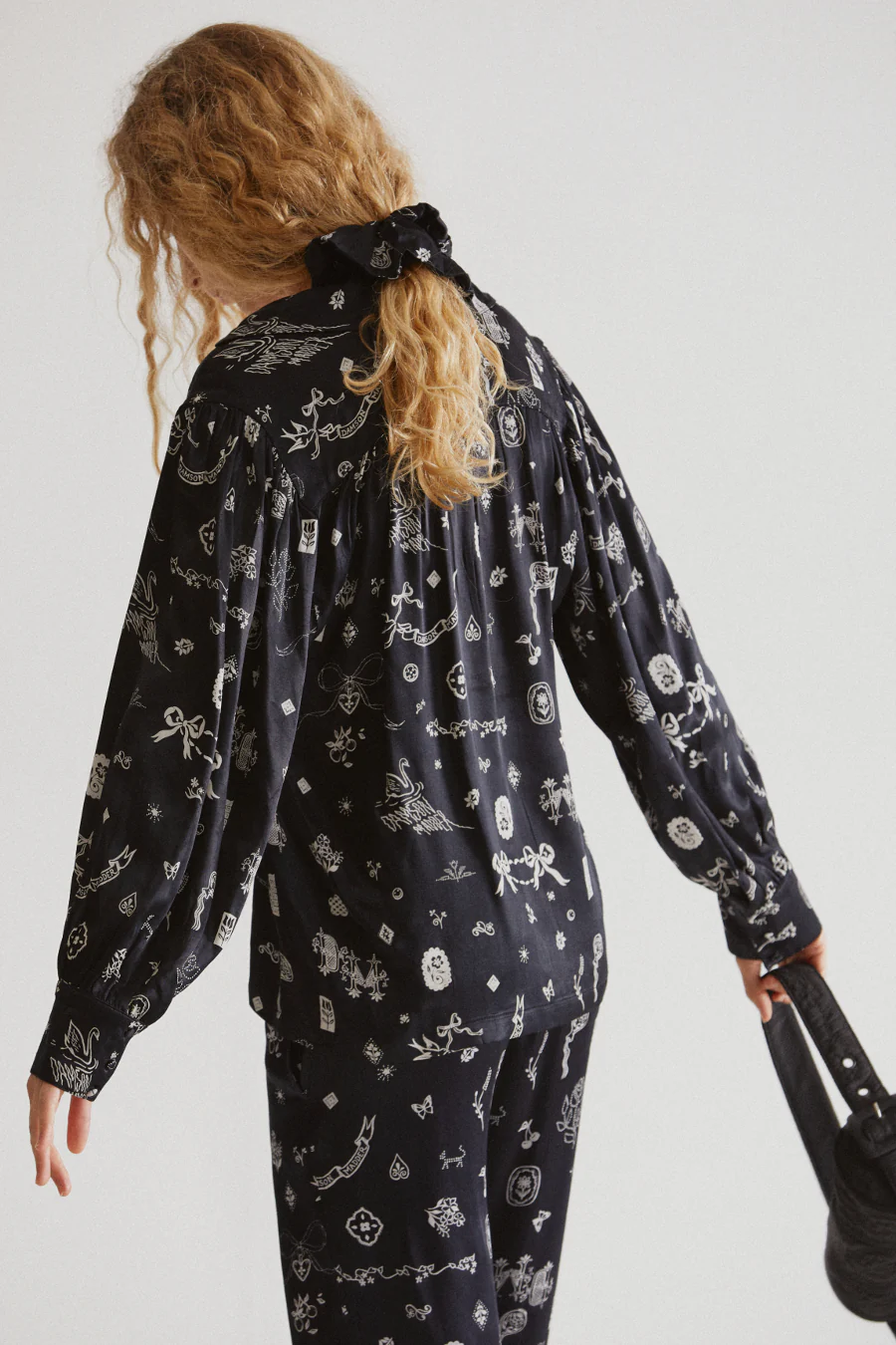 clairo blouse - symbol print