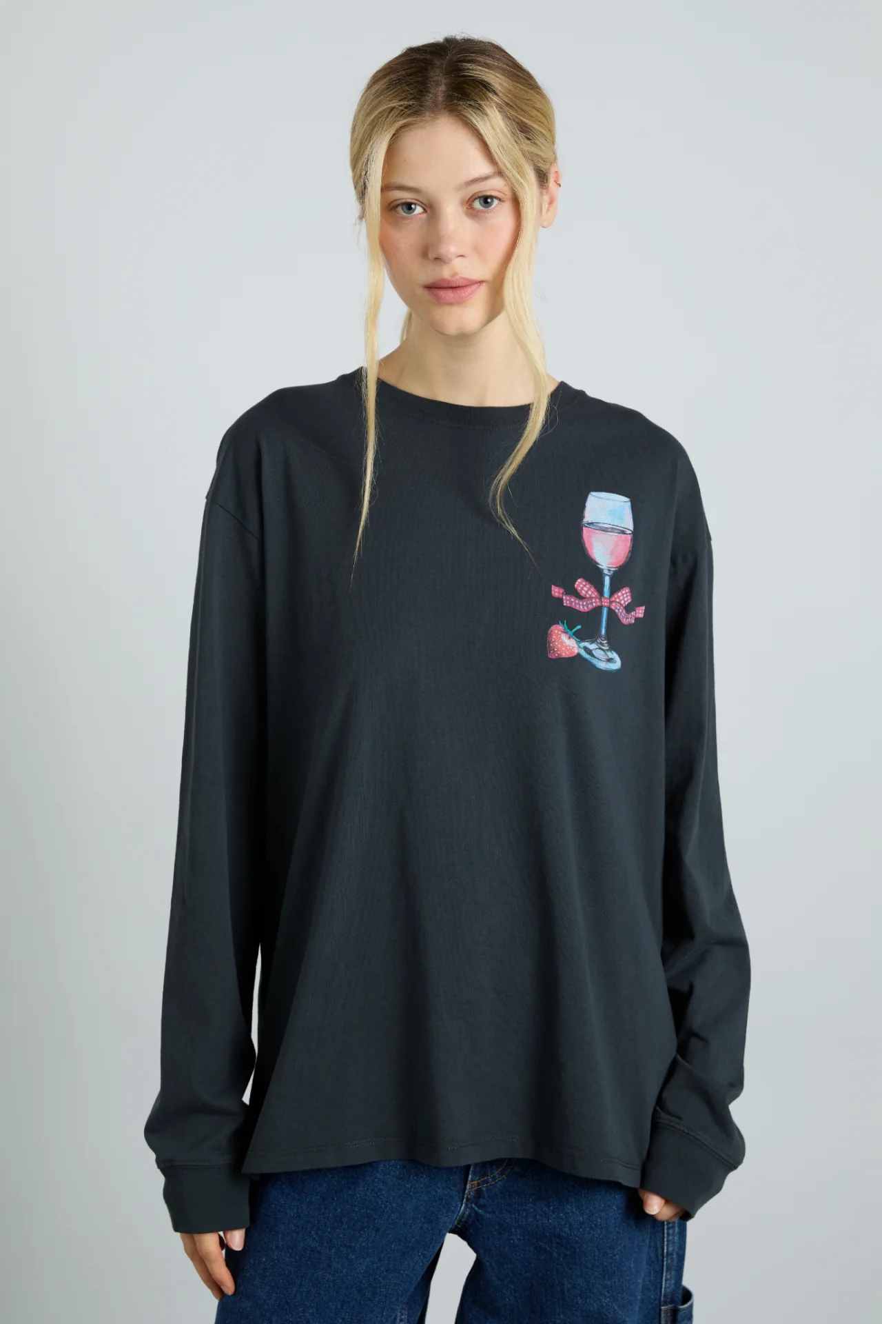 rose wine long sleeve tee- charcoal