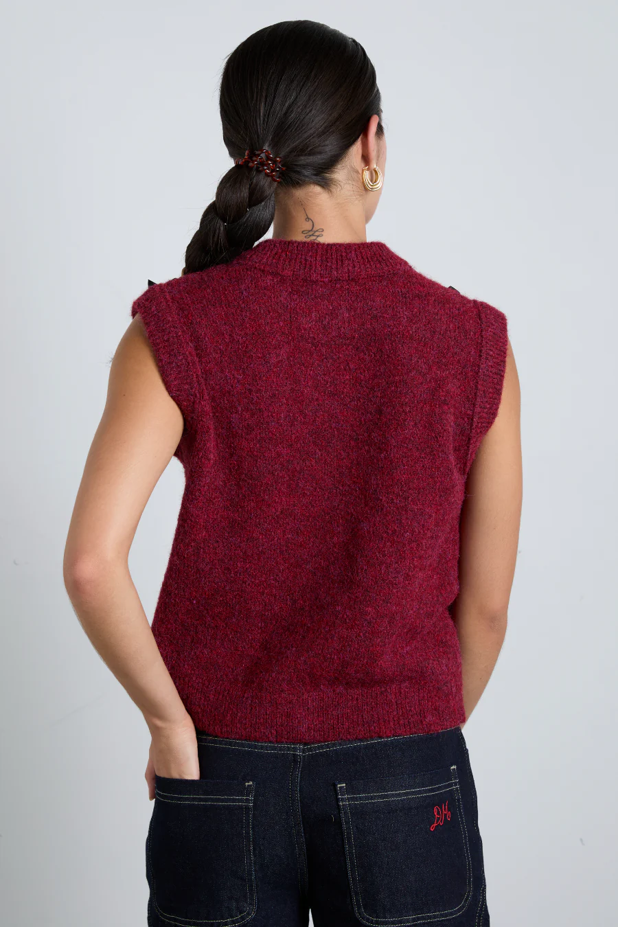 aggie knit vest with bows- burgundy cable