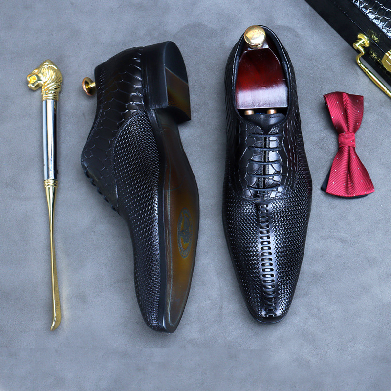 Polished Retro Serpentine Men's Oxfords