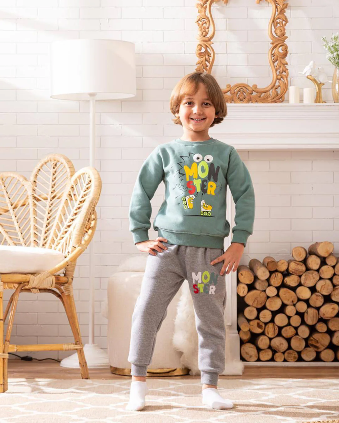 monster بيجامه اولادي