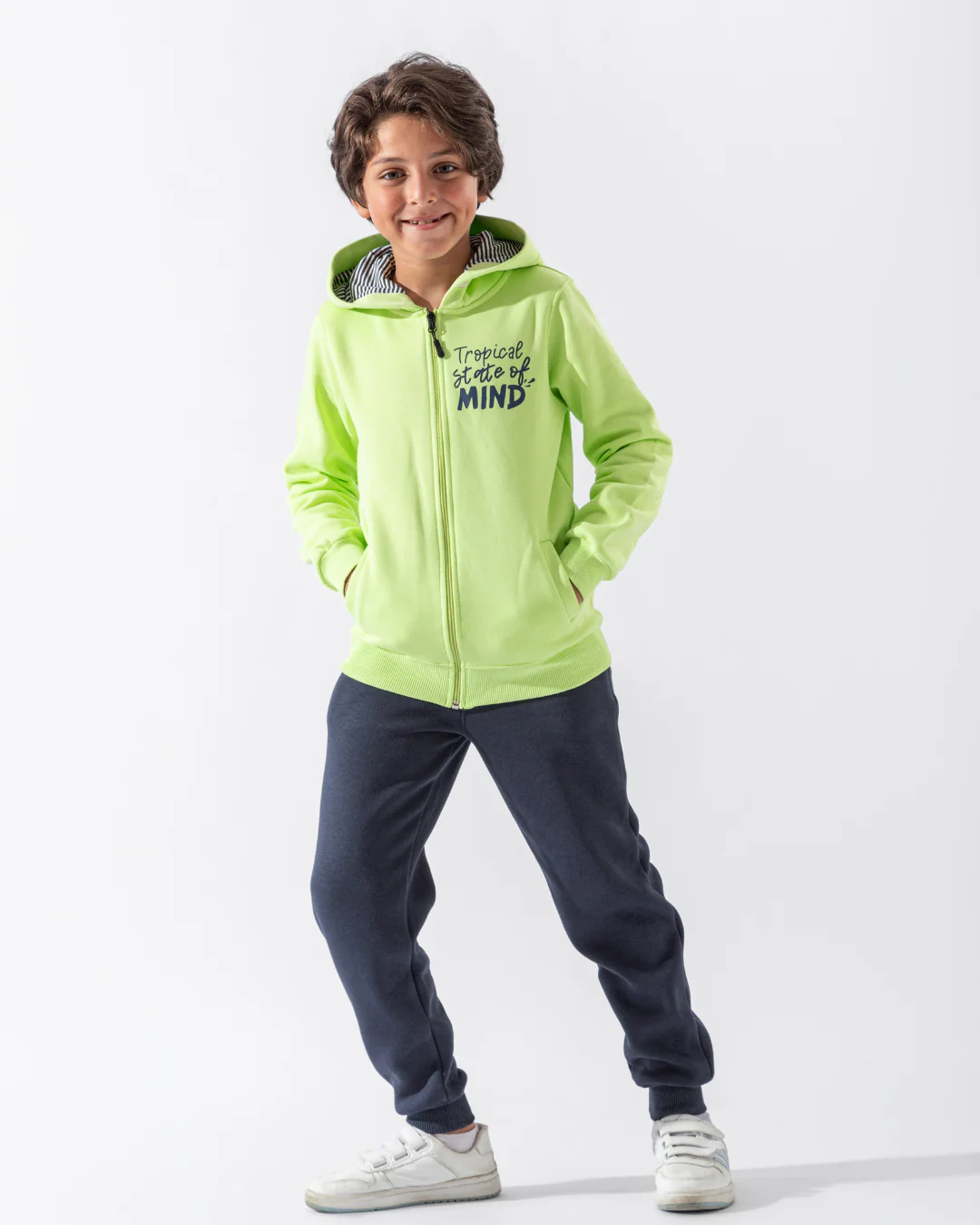 Tropical car State  بيجامه اولادي  اولادي وسط