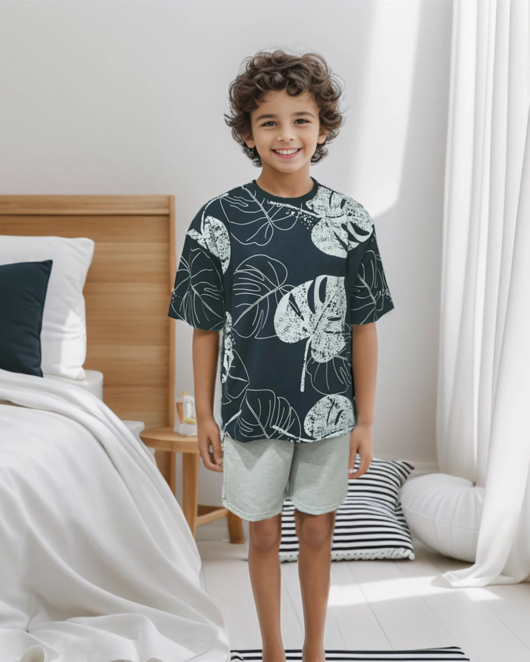Big Tropical Leaves بيجاما أولادي نُص كُم