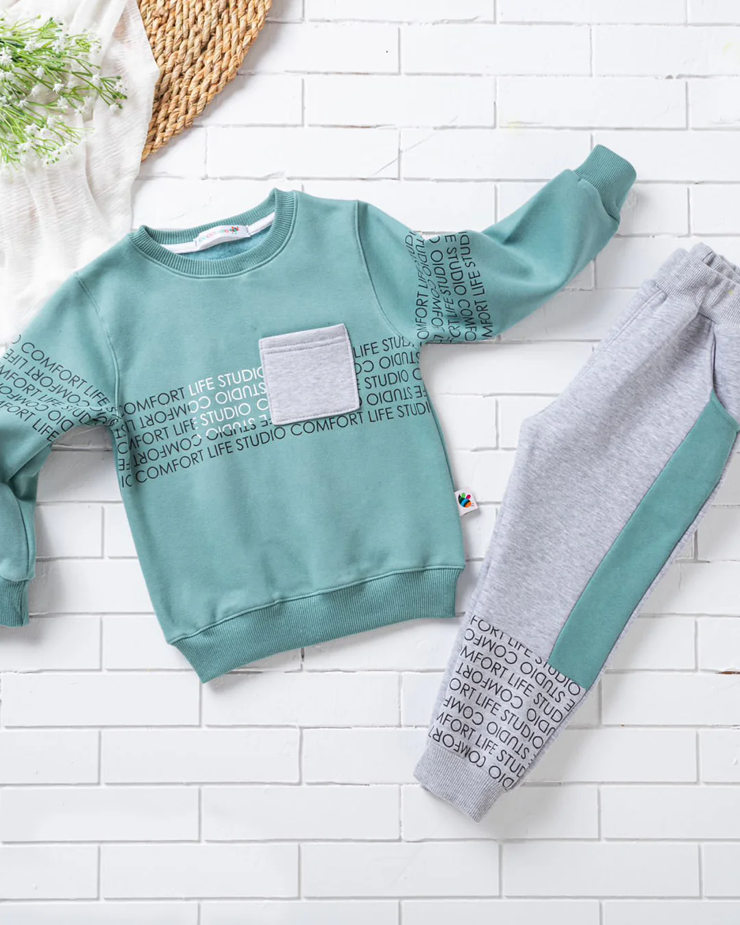 life studio بيجامه اولادي