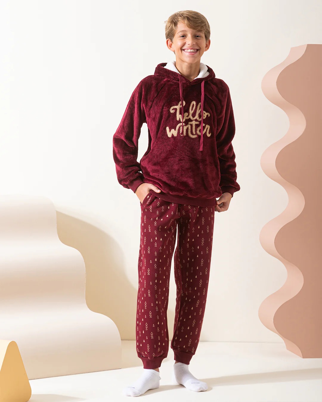 Hello winter بيجاما أولادي كابيشون