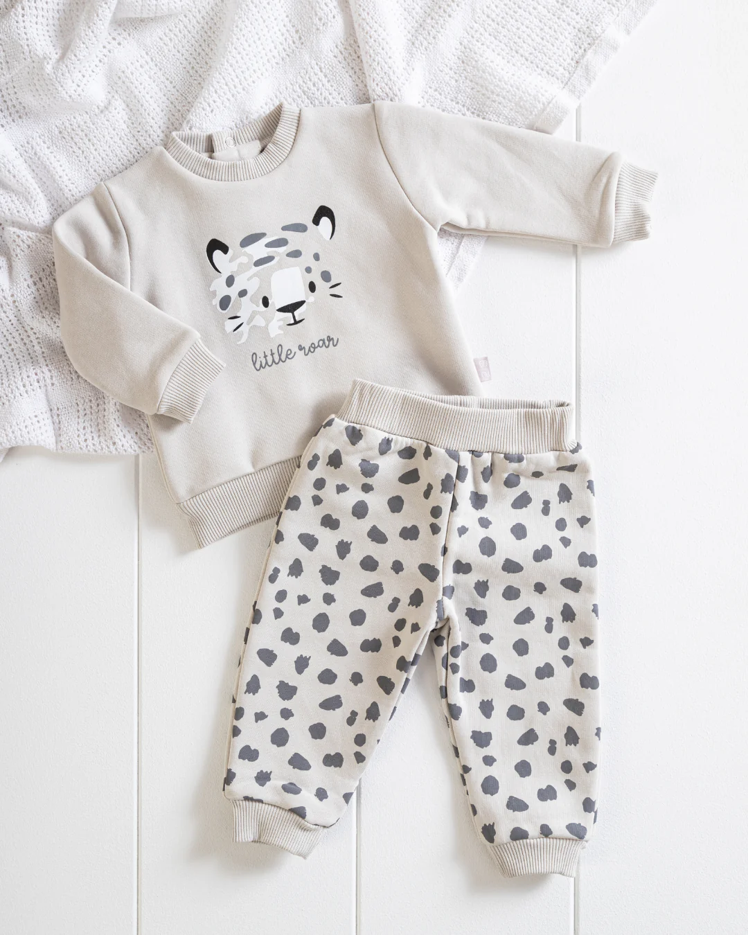 little roar بيجاما أولادي