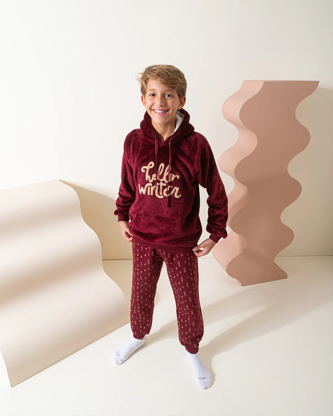 Hello winter بيجاما أولادي كابيشون