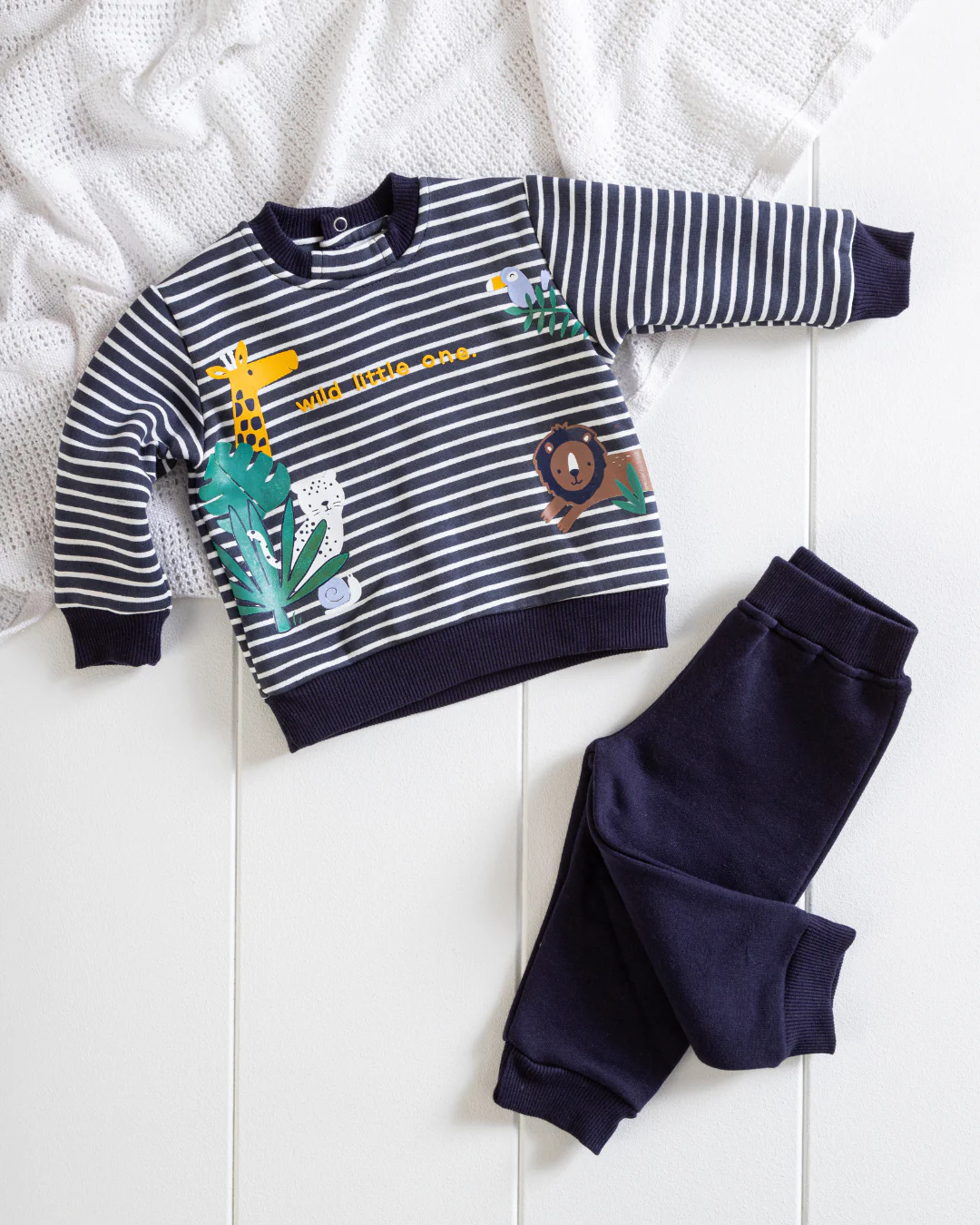 wild little one بيجاما أولادي مخطط