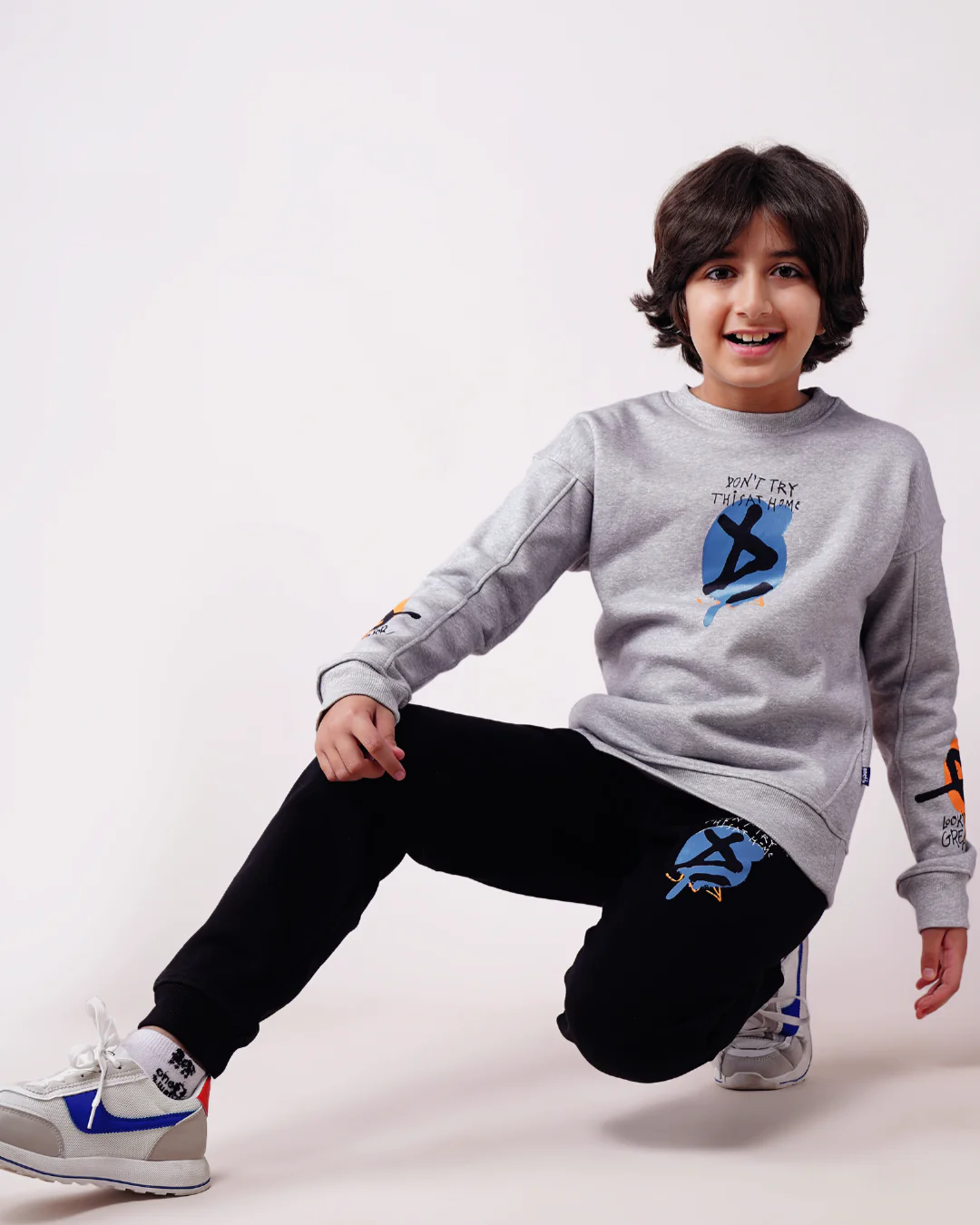 home بيجامه أولادي رواند ميلتون 4 طابعه قصات في الصدر و الكم  + طباعه بنطلون