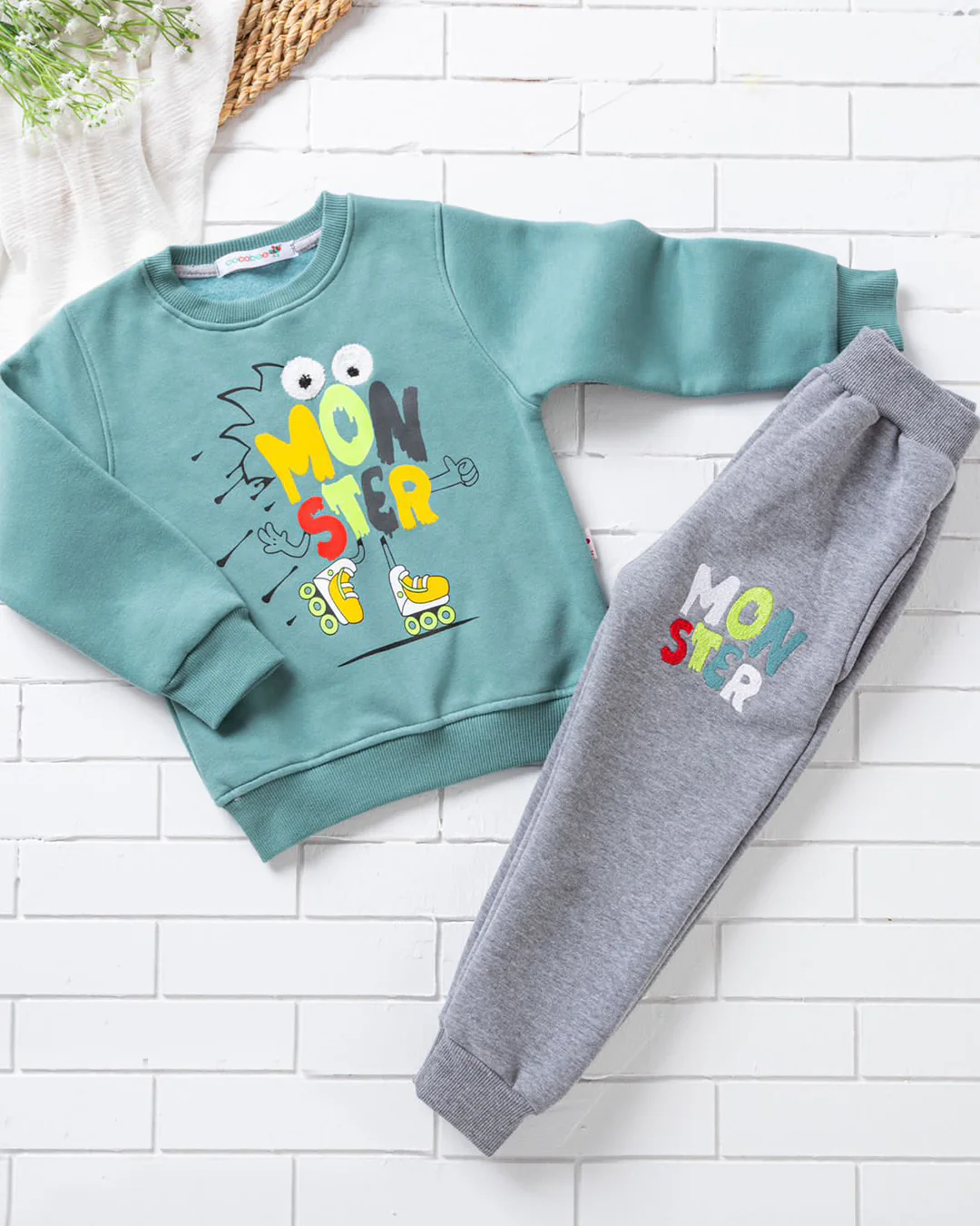 monster بيجامه اولادي