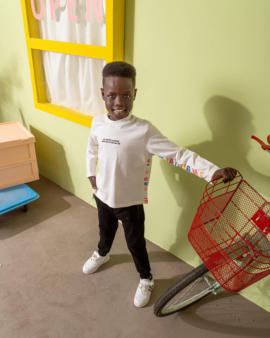 New York is awaiting  بيجامة اولادي وسط خريفي