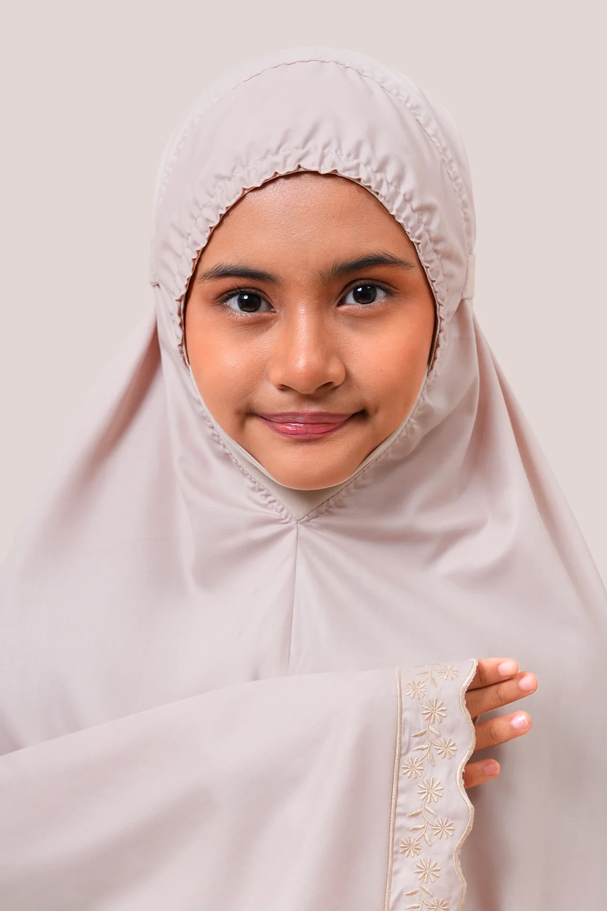 Telekung Broderie Rani Kids