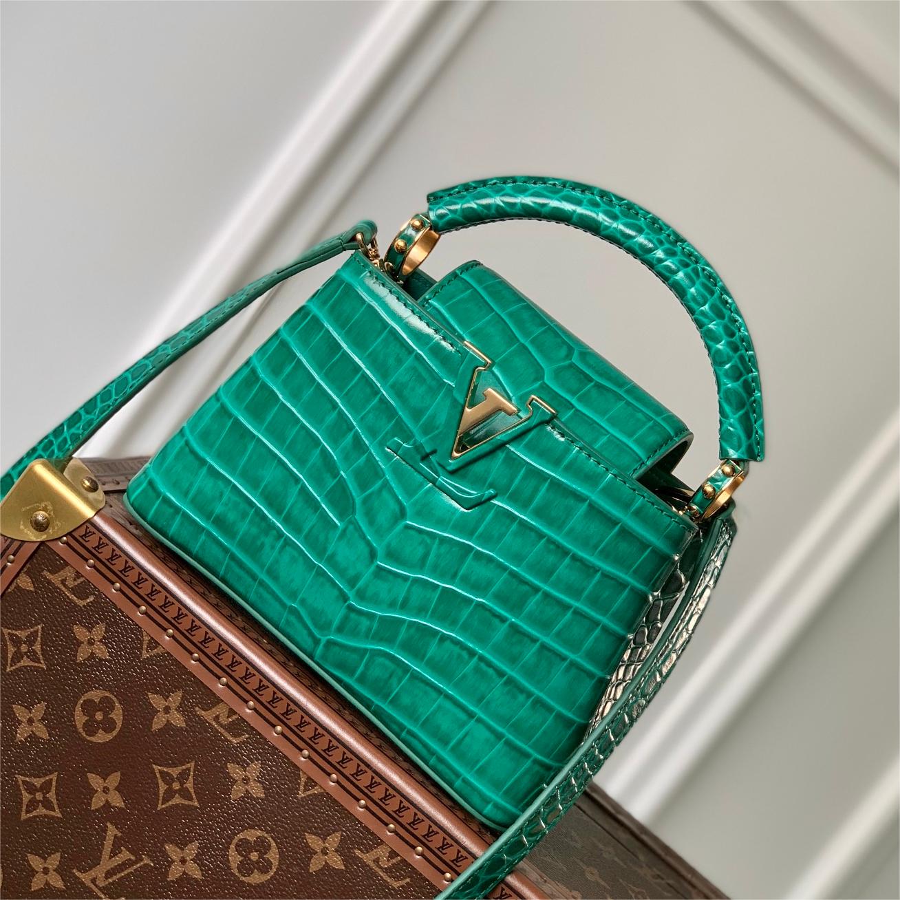 Lv-Capucines BB-22cm