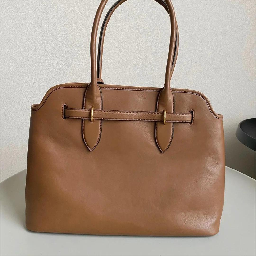 Miumiu-Aventure-40cm