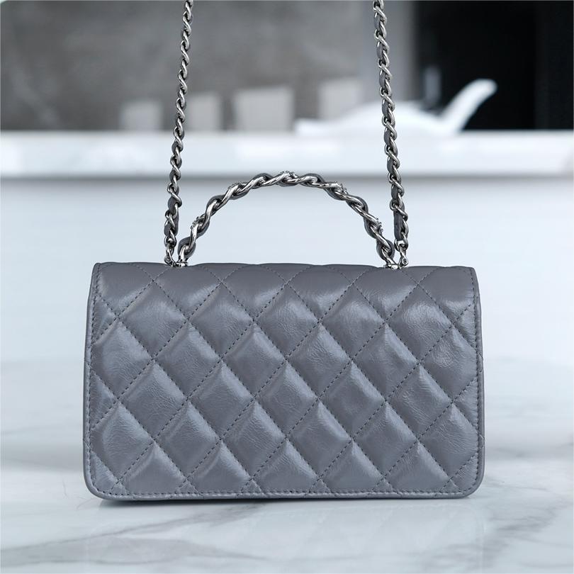 Chanel -24K Flap Bag-18.5cm