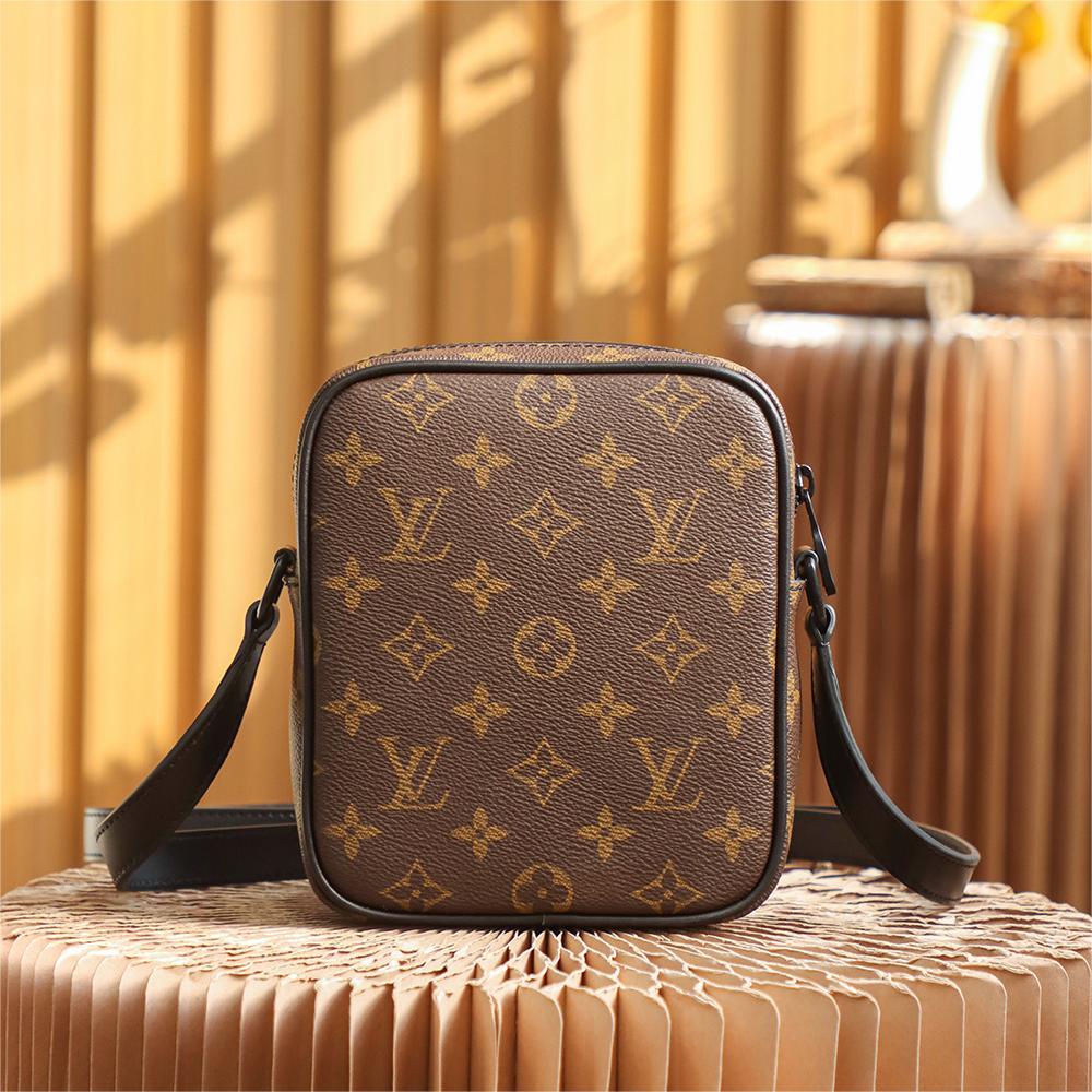 Lv-Christopher-15cm