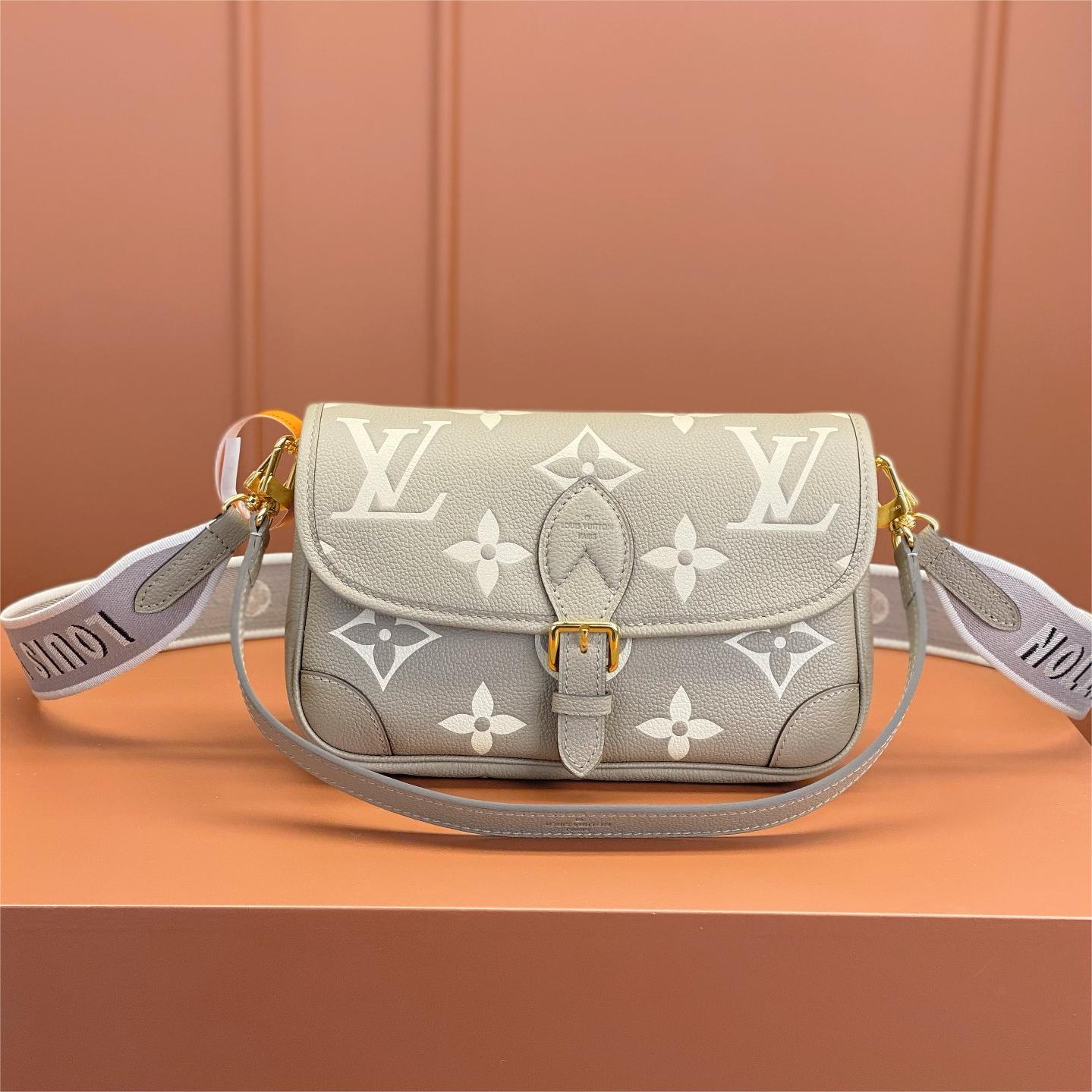 Lv-Diane-23cm