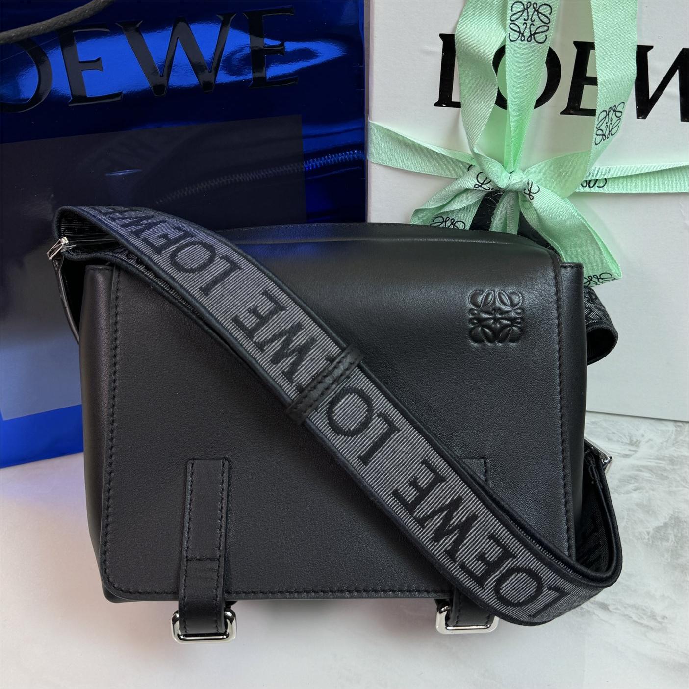 Loewe-Messenger Bag-23cm