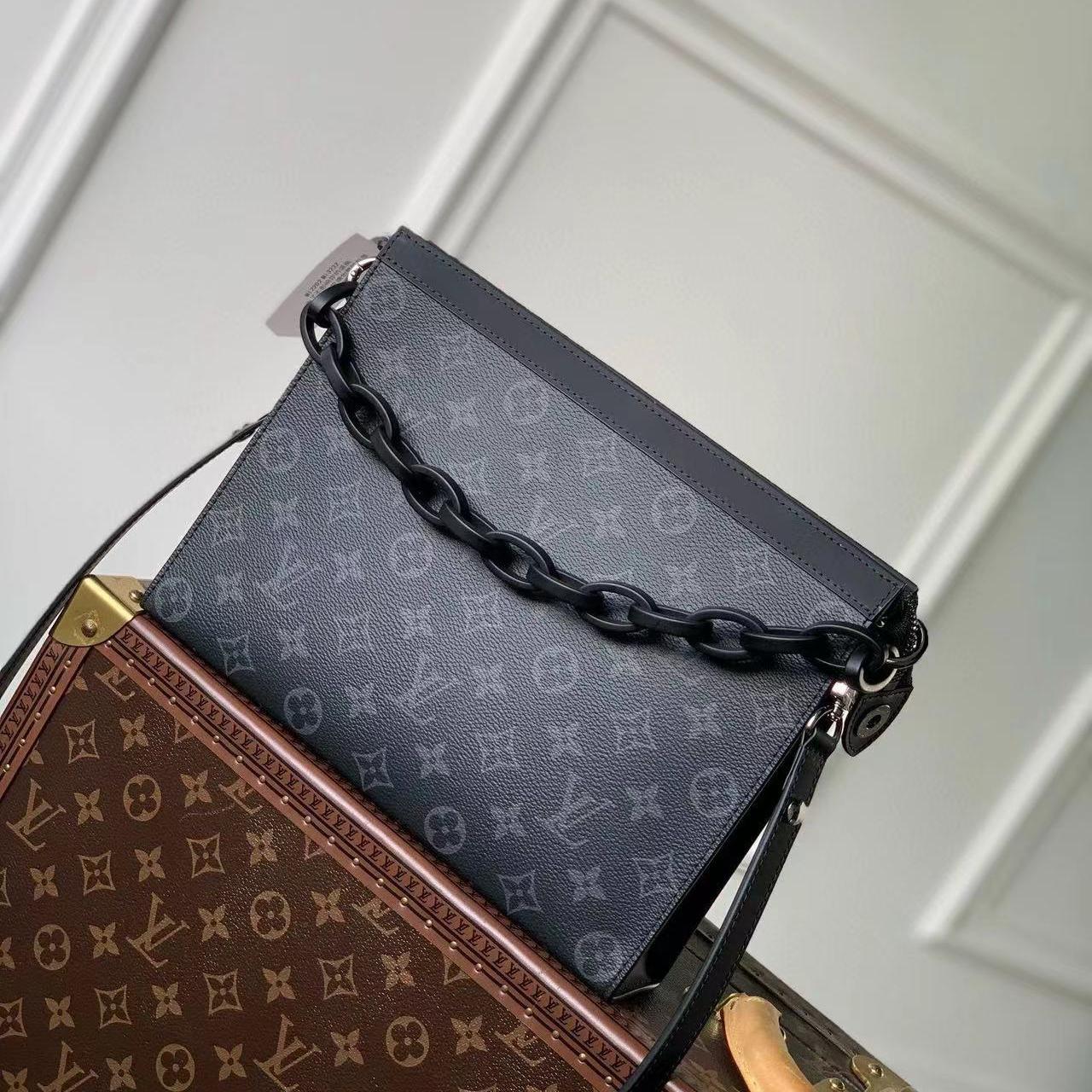 Lv-Monogram-25cm
