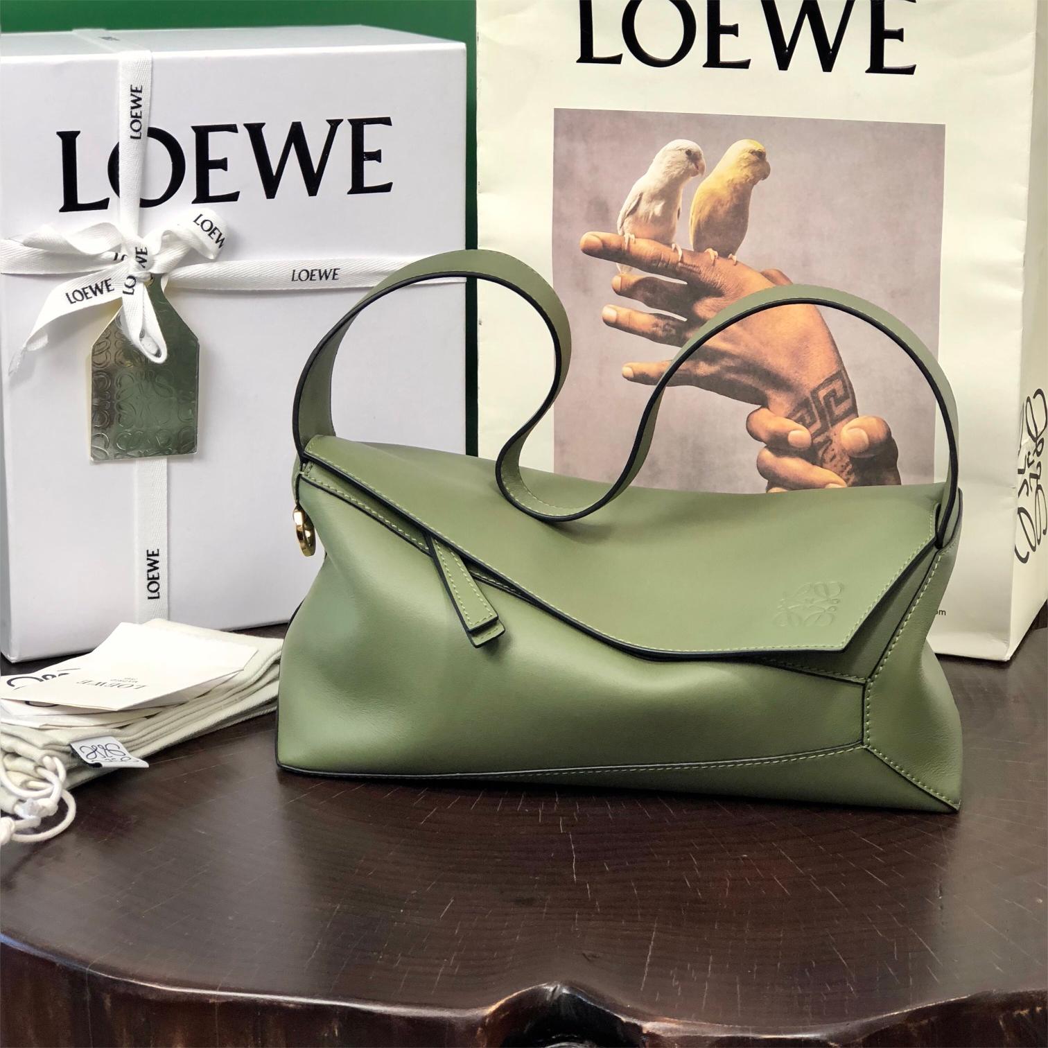 Loewe-Puzzle-29cm