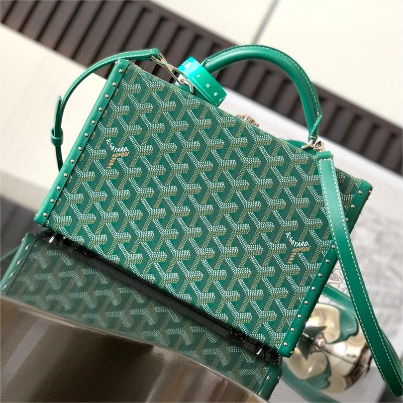 Goyard-Hôtel-24.5cm