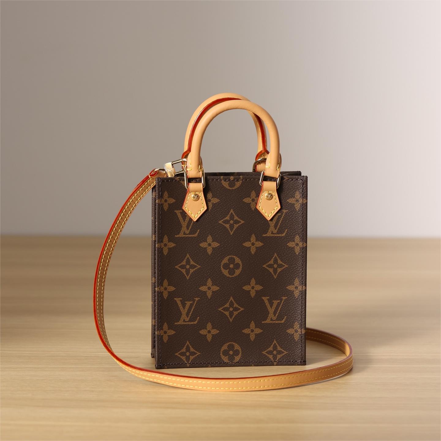 Lv-Petit Sac Plat mini-14cm
