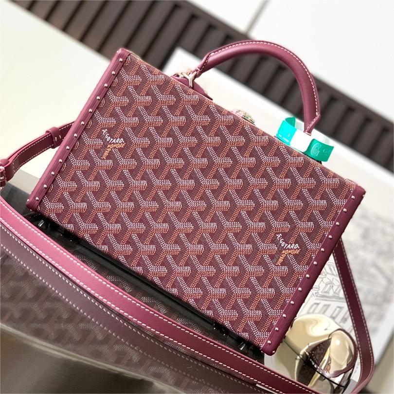 Goyard-Hôtel-24.5cm