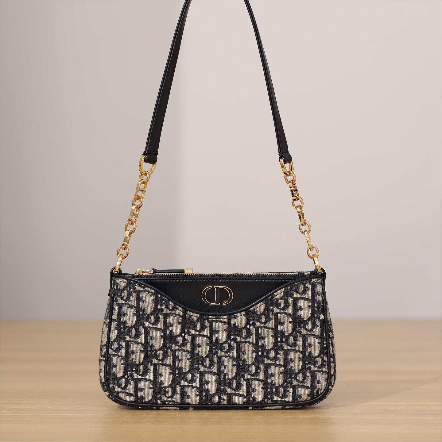 Dior-30Montaigne hobo avenue-21cm