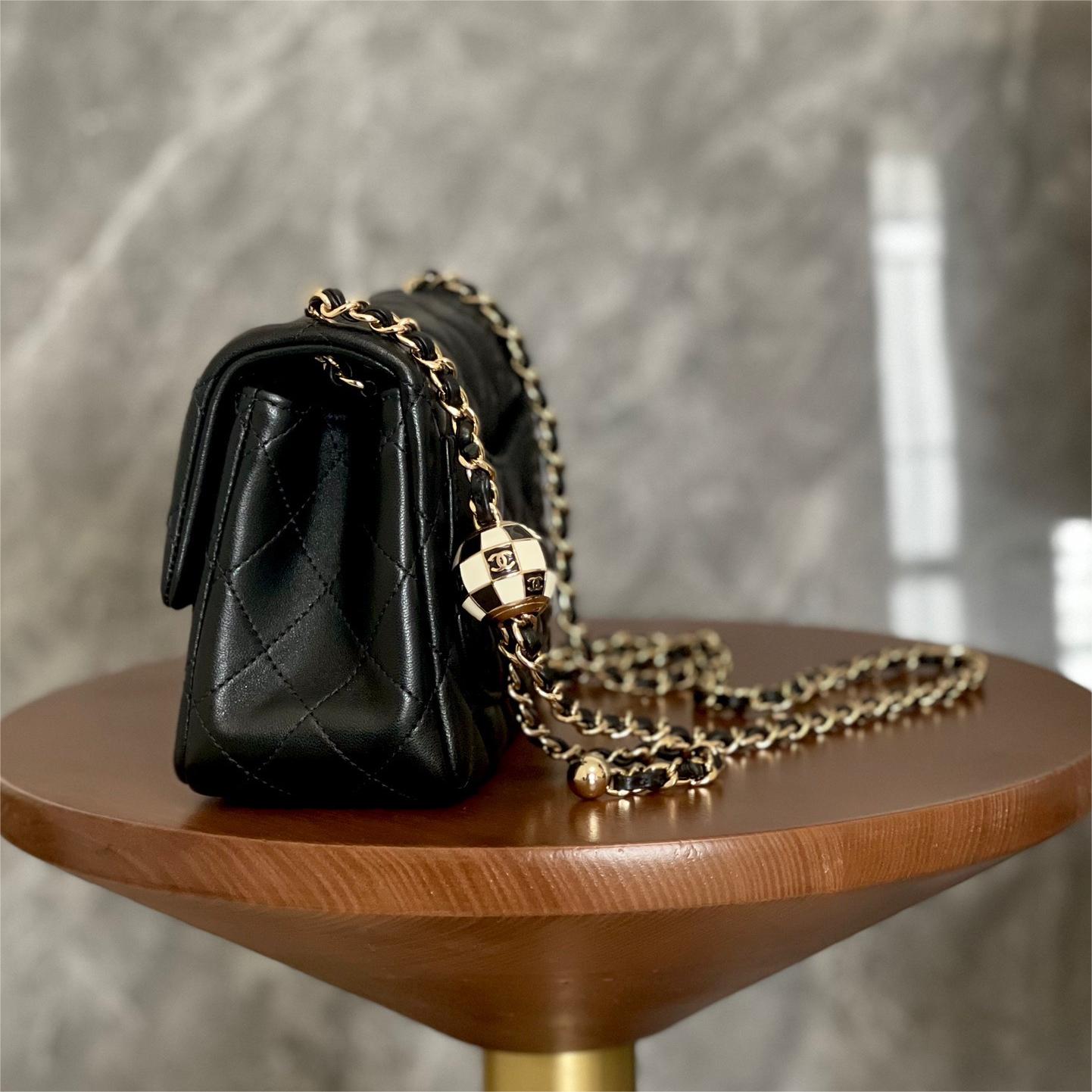 Chanel -24C Flap Bag-18cm