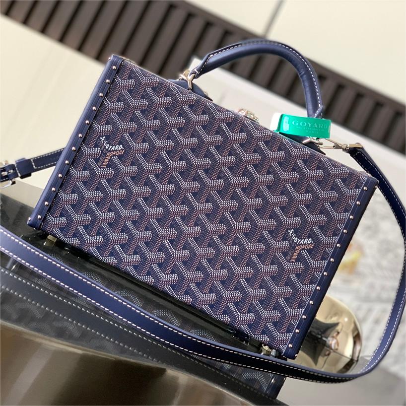 Goyard-Hôtel-24.5cm