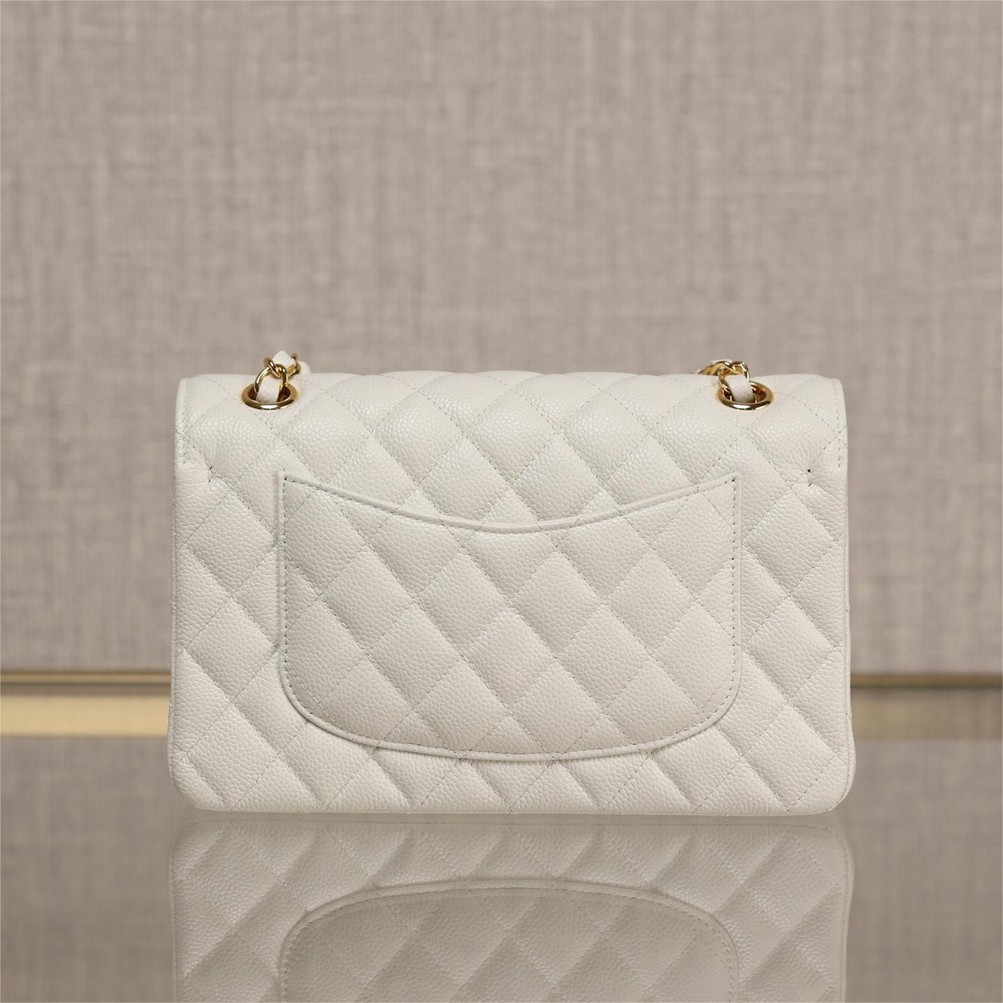 Chanel -Classic Flap -23cm